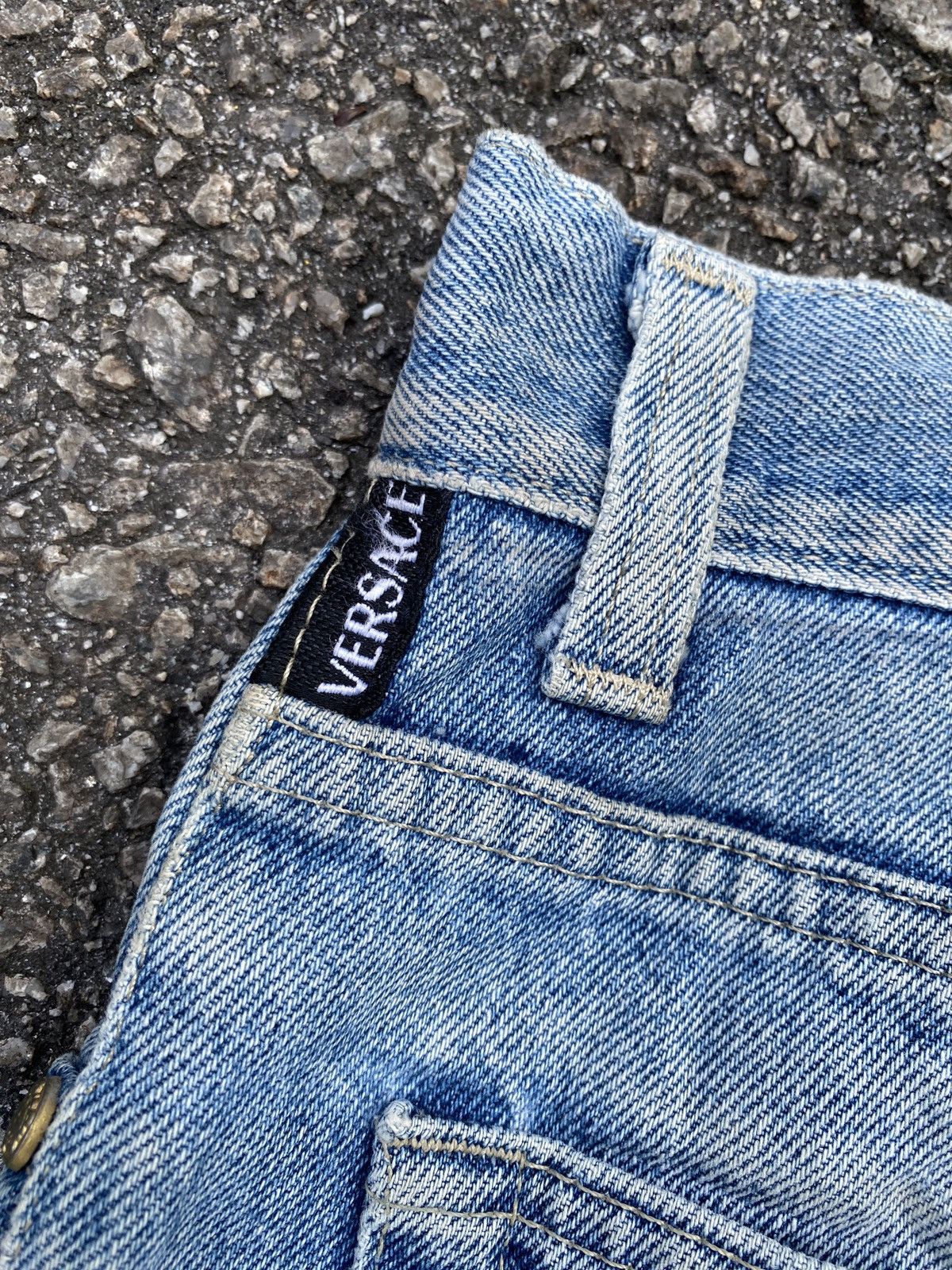 Versace × Versace Jeans Couture × Vintage 1990s - Vintage Versace Jeans Couture Washed Blue Jeans Size US 28 / EU 44 - 17 Thumbnail
