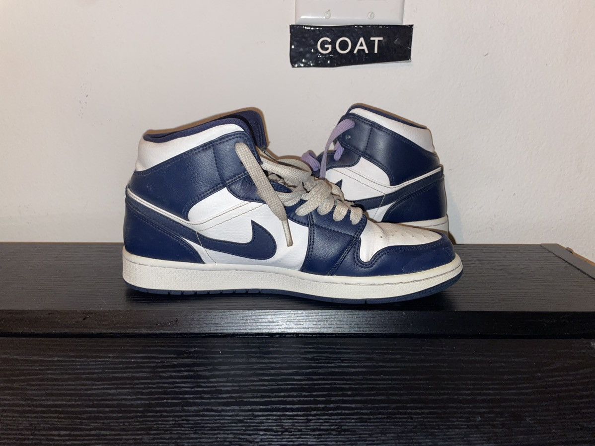Jordan Brand Air Jordan 1 Mid “Obsidian” Size US 9 / EU 42 - 1 Thumbnail