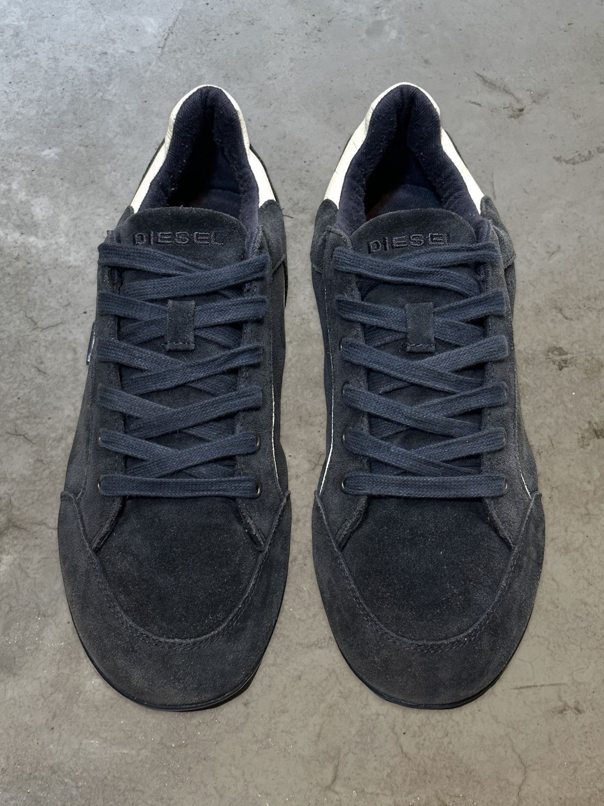 Diesel (SS15) WANTED LOW TOP Size US 10 / EU 43 - 2 Thumbnail