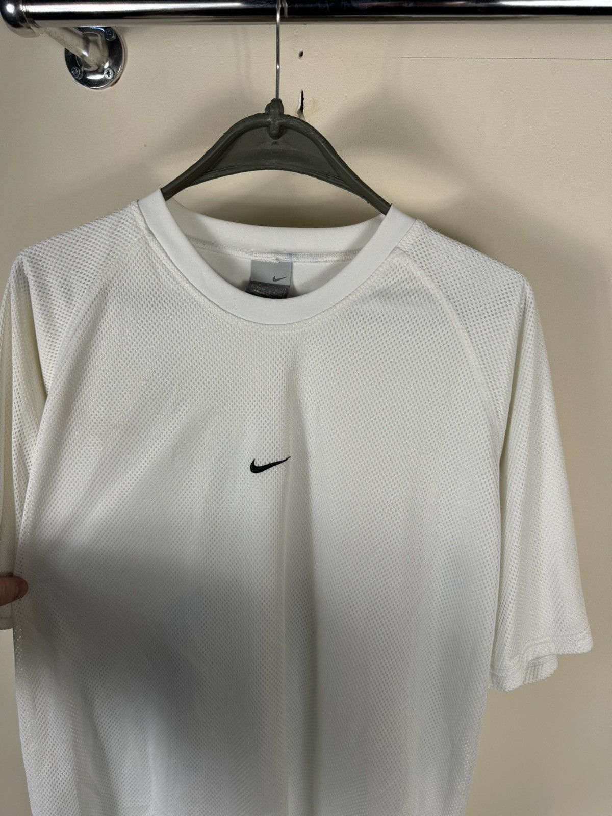 Nike × Vintage Vintage Nike Center Logo Uptempo Mesh T-Shirt Size US L / EU 52-54 / 3 - 2 Thumbnail