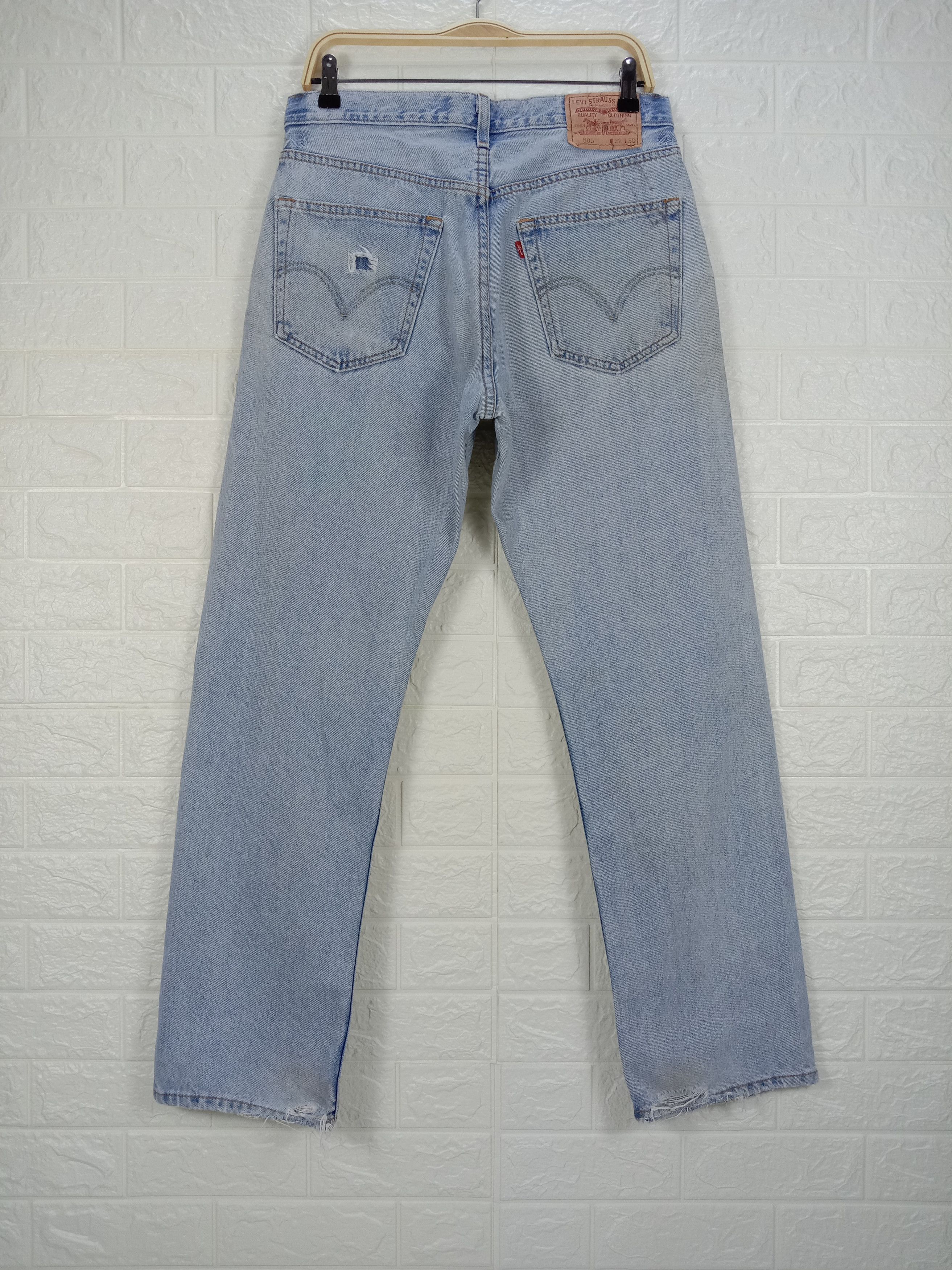 Levi's Vintage Levi's 505 Jeans Light Wash Distressed Denim Size US 32 / EU 48 - 5 Thumbnail