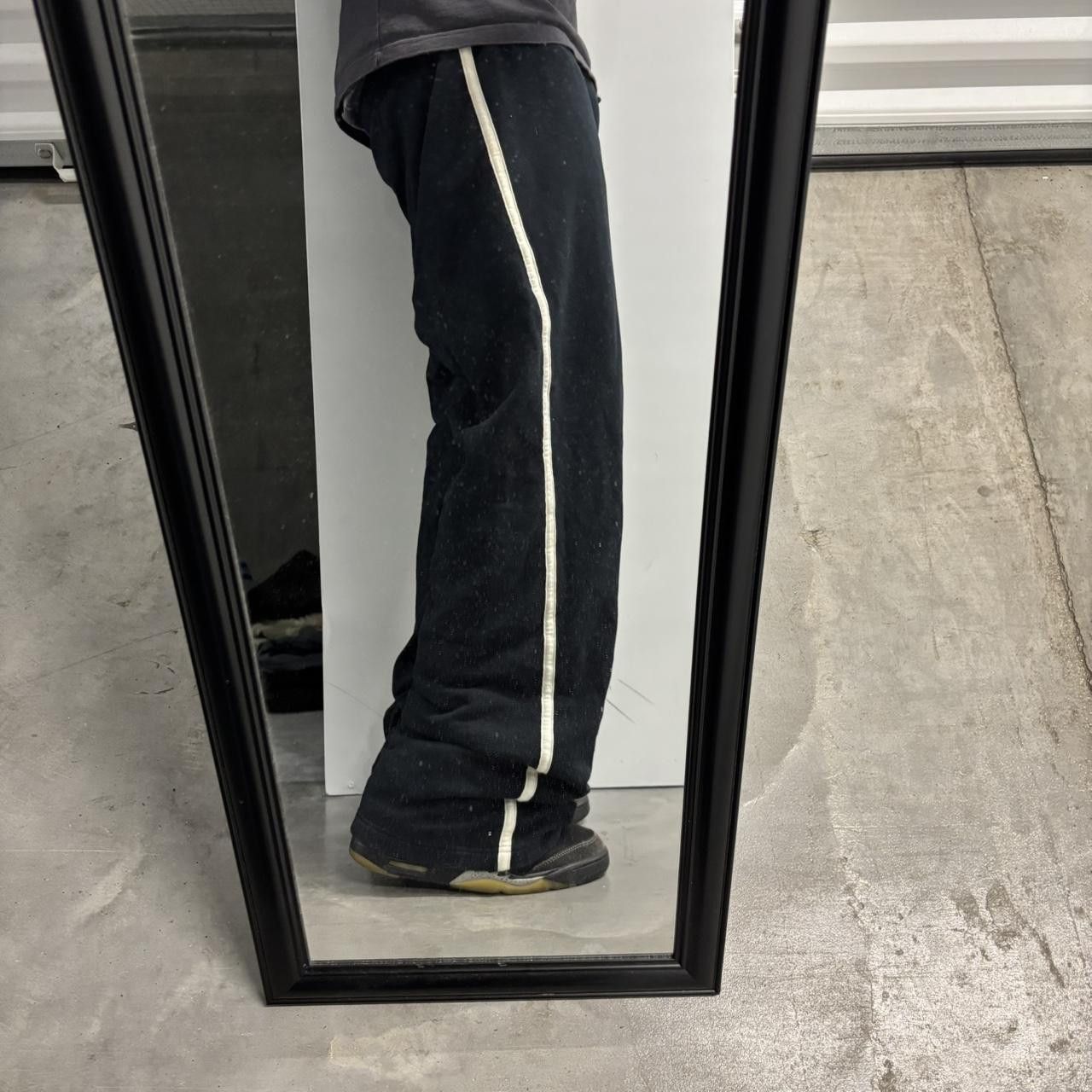 Vintage Crazy Vintage Y2K/2000s Baggy Black Striped Streetwear Skater Essential Sweatpants! Size US 32 / EU 48 - 1 Thumbnail