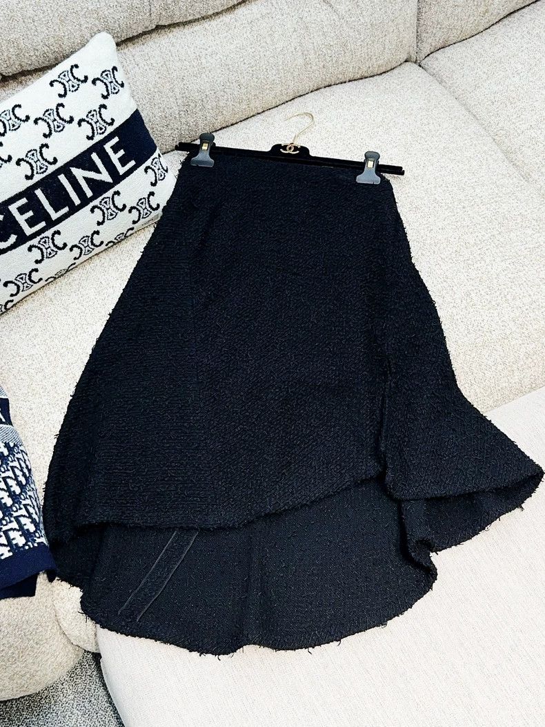 Chanel Chanel 21S black two-pocket full-sequin skirt fishtail ski Size 42" / US 20 - 1 Thumbnail