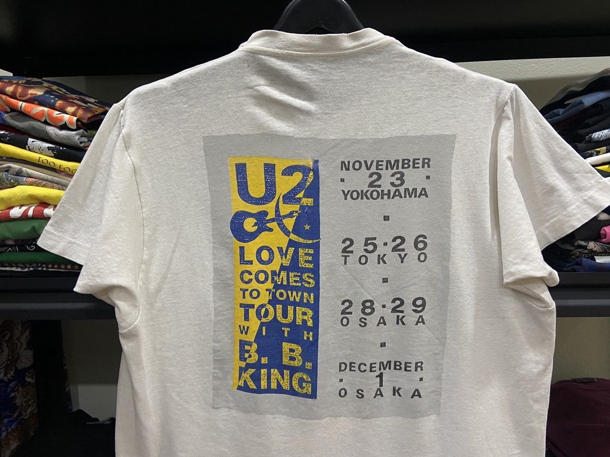 Band Tees × Vintage Vintage 1989s U2 Love Comes to Town e Band TShirt Size US L / EU 52-54 / 3 - 13 Thumbnail