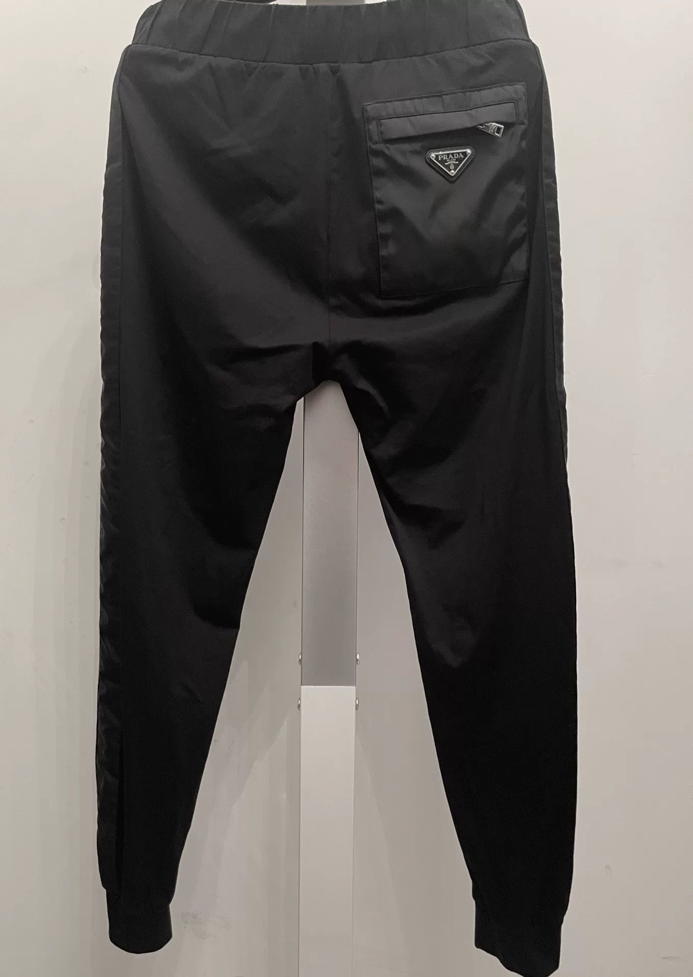 Prada Prada Casual Pants with Metal Logo Size US 28 / EU 44 - 1 Thumbnail