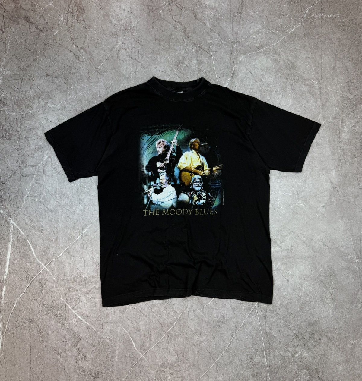 Vintage Vintage 2000 The Moody Blues Brockum T-shirt Size US L / EU 52-54 / 3 - 1 Thumbnail
