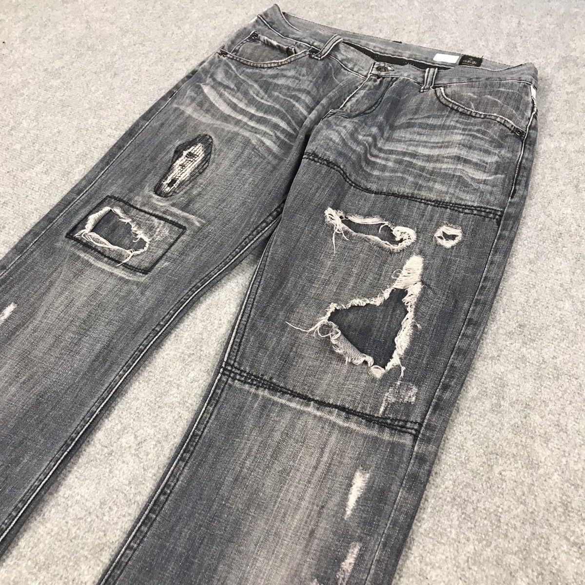 If Six Was Nine × Japanese Brand SEMANTICDESIGN RIPPED DISTRESSED BLACK FADED DENIM PANTS Size US 30 / EU 46 - 4 Thumbnail