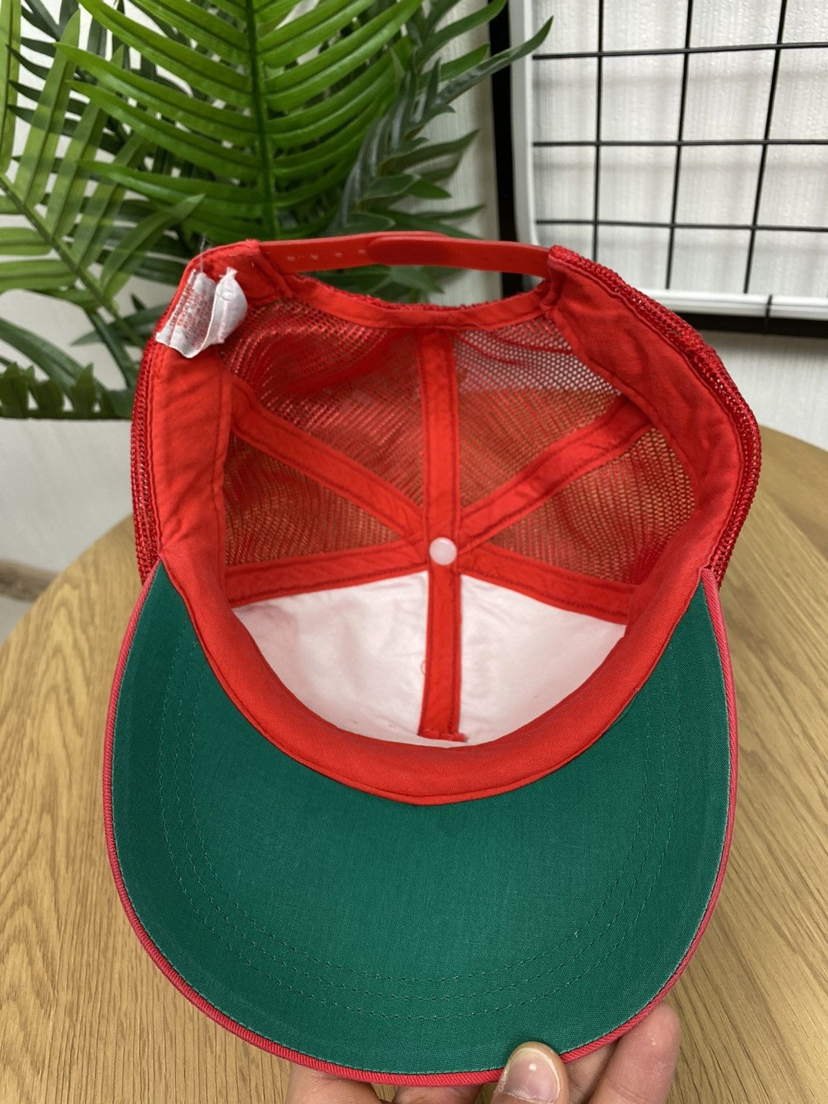 Vintage Vintage Manchester United Trucker Hat Football Cap Soccer Size ONE SIZE - 8 Thumbnail