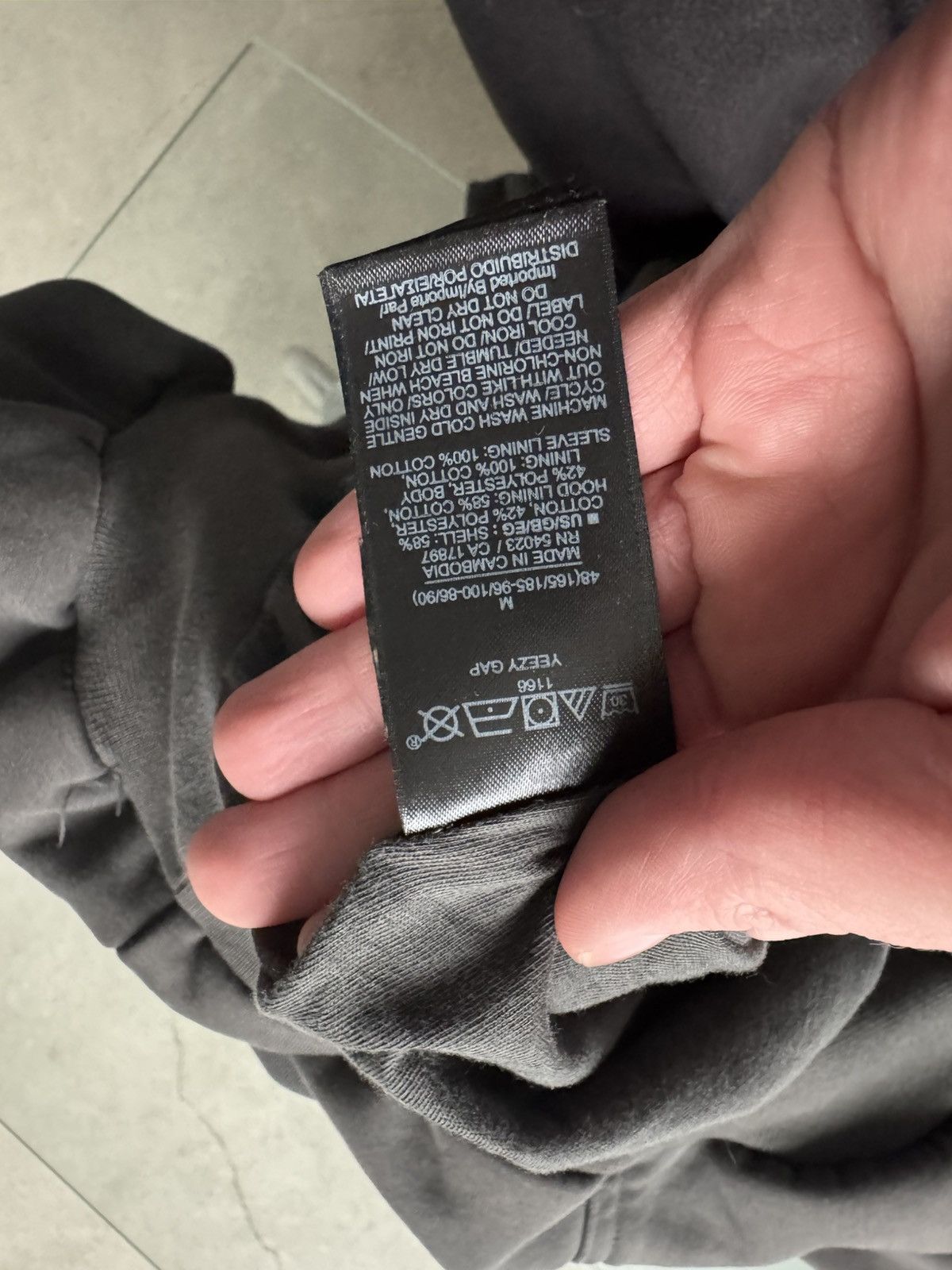 Balenciaga × Gap × Yeezy yeezy gap dove hoodie Size US M / EU 48-50 / 2 - 8 Thumbnail