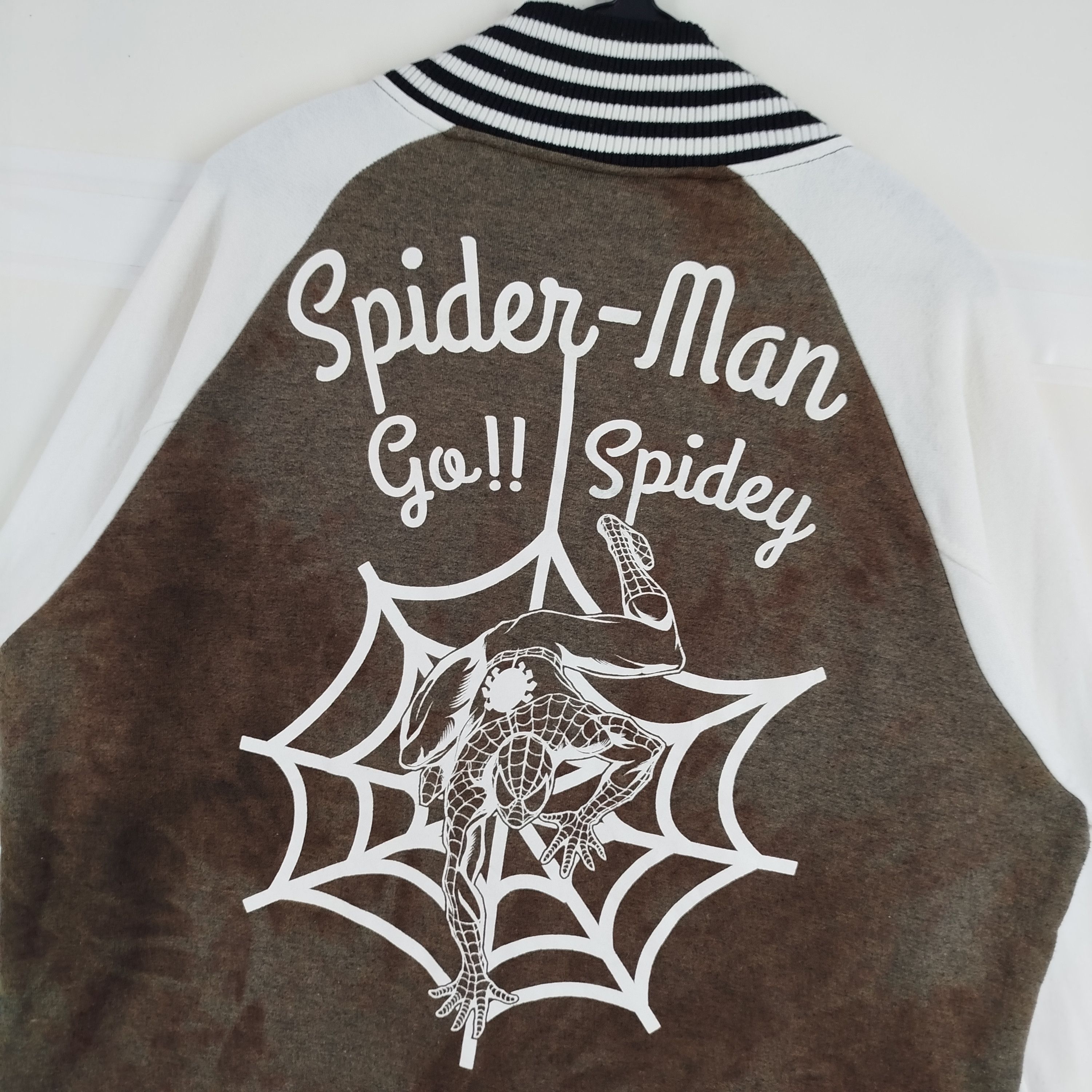 Universal Studios Vintage Spiderman Varsity Universal Studio Japan Backhit Size US L / EU 52-54 / 3 - 3 Thumbnail