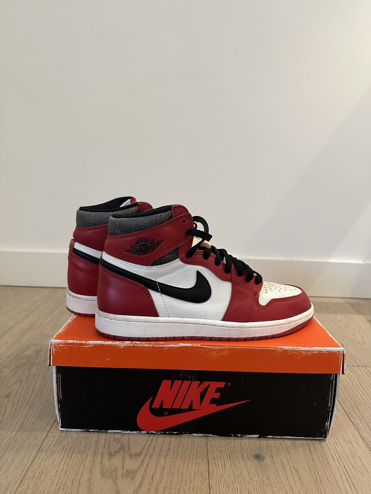 Nike Nike Air Jordan 1 High Chicago Lost & Found Size US 8 / EU 41 - 3 Thumbnail