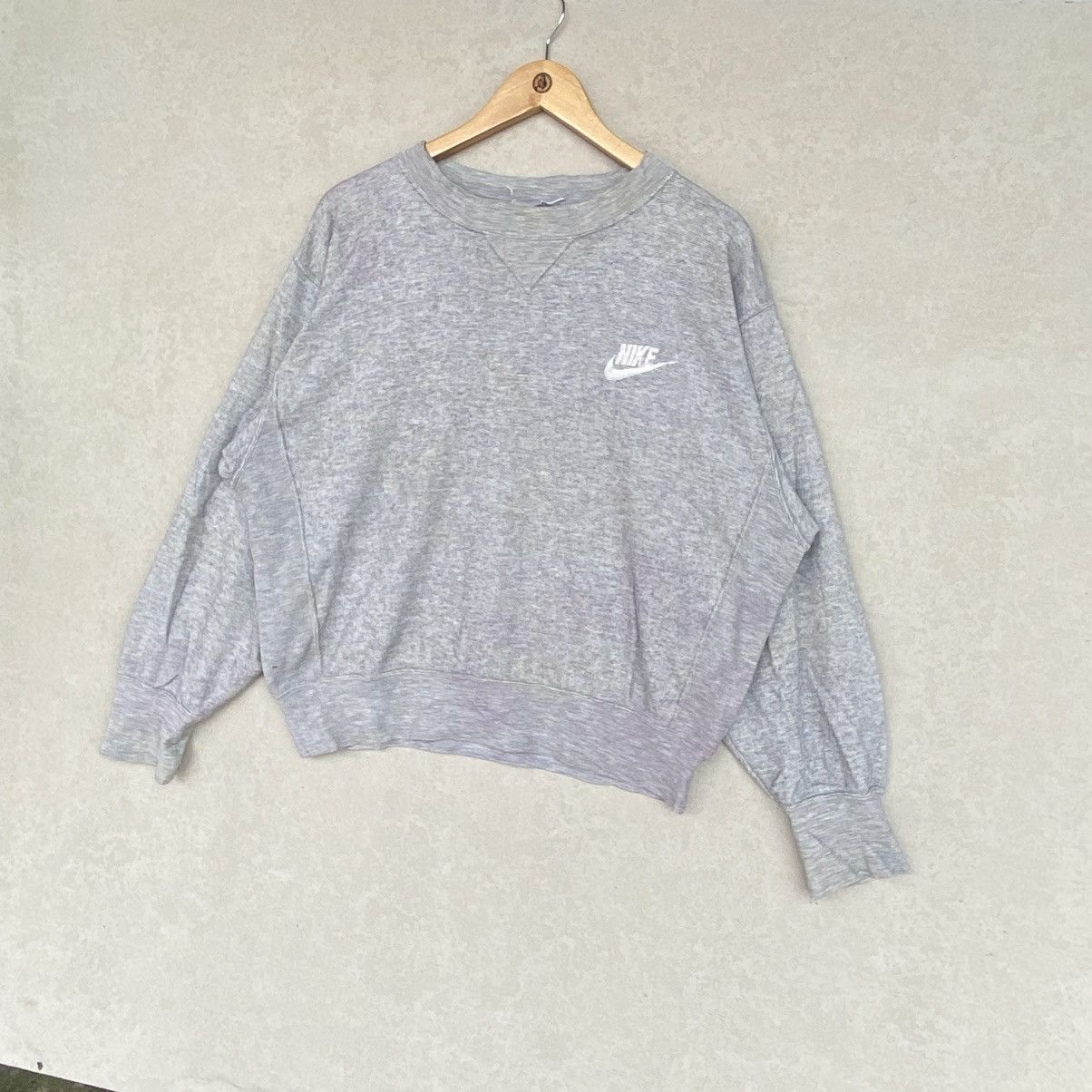 Other Vintage Nike Small Embroidered Crewneck Sweatshirt Gray Colo Size US M / EU 48-50 / 2 - 2 Thumbnail
