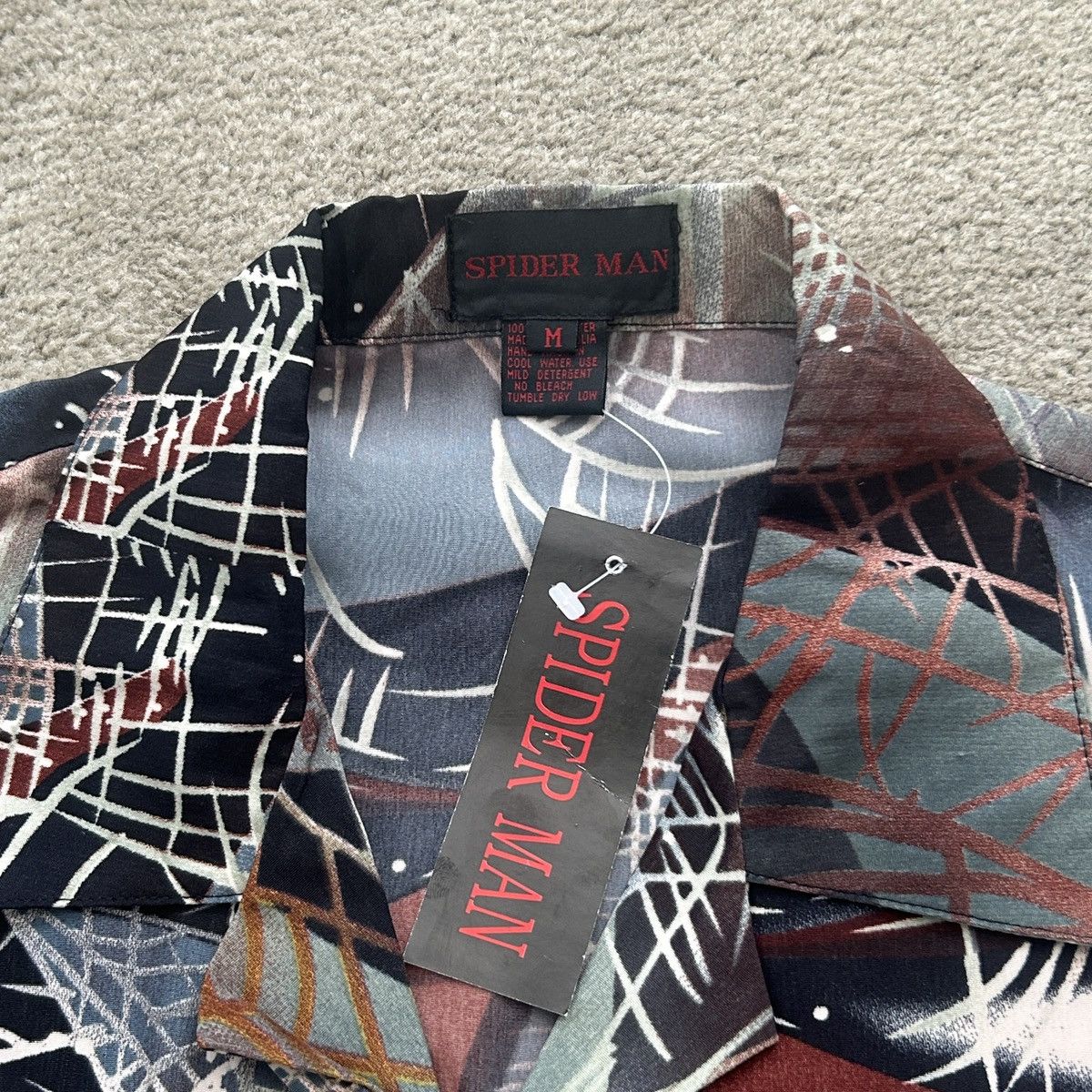 Marvel Comics Y2K Spiderman Webs multicolor All Over Print AOP button up Size US M / EU 48-50 / 2 - 3 Thumbnail