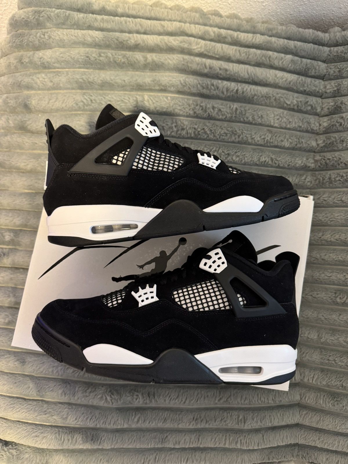 Jordan Brand Jordan 4 White Thunder Size 12 DS OG All Size US 12 / EU 45 - 2 Thumbnail