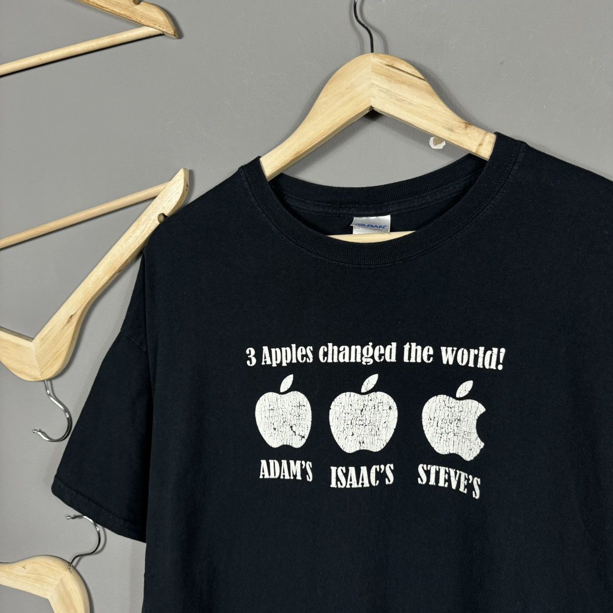 Apple × Microsoft Three Apples Changed The World T-shirt Size US XL / EU 56 / 4 - 2 Thumbnail