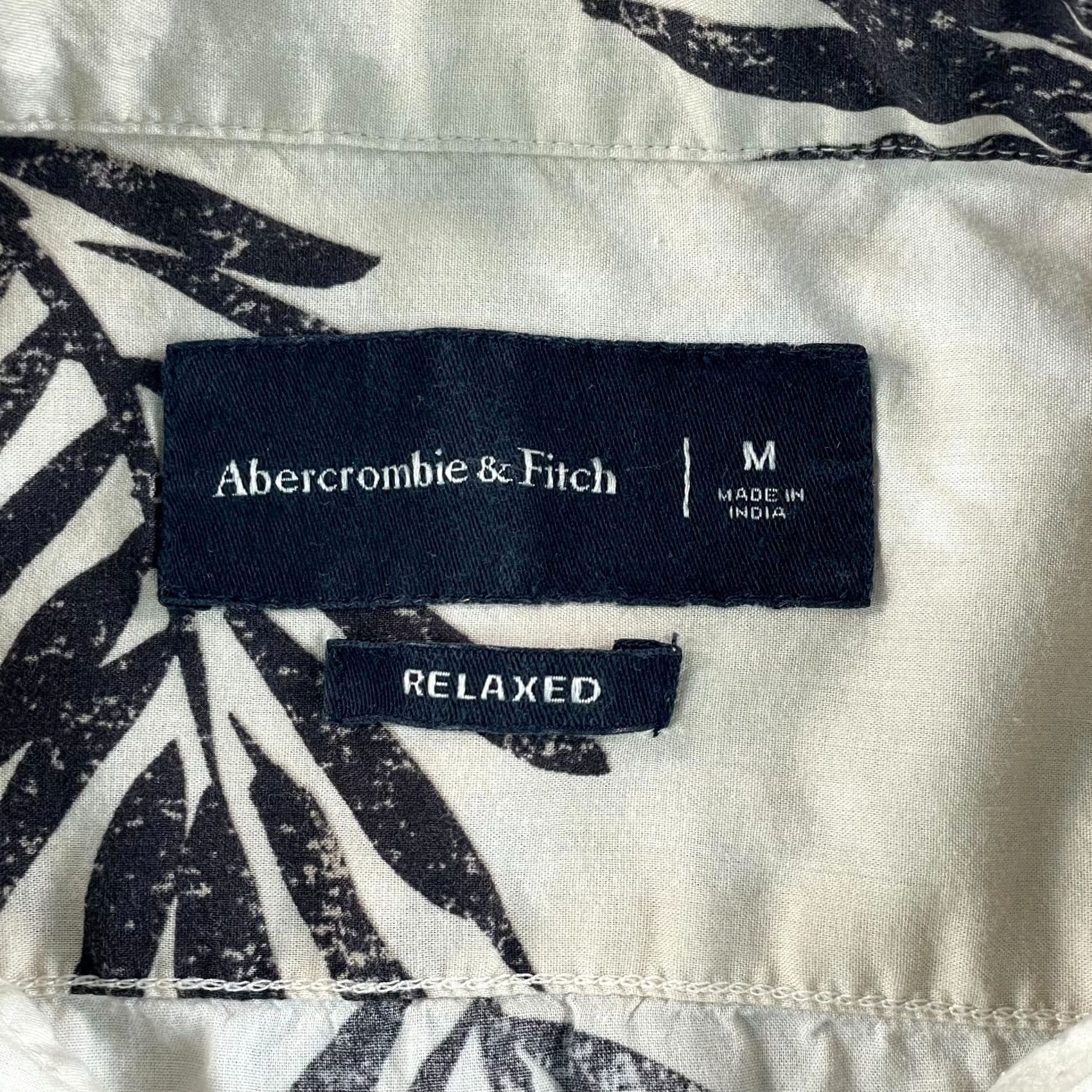 Abercrombie & Fitch Abercrombie & Fitch Camp Shirt Men M Beige Floral Viscose Blend Relaxed SS Shirt Size US M / EU 48-50 / 2 - 2 Thumbnail