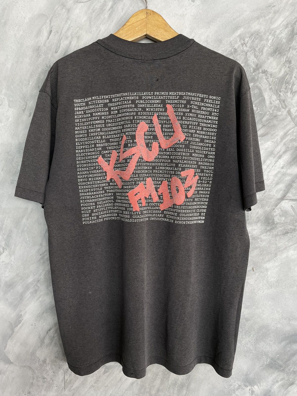 Band Tees × Vintage Rare🔥 The Underground Sound FM103 All Band Vintage Size US L / EU 52-54 / 3 - 9 Thumbnail