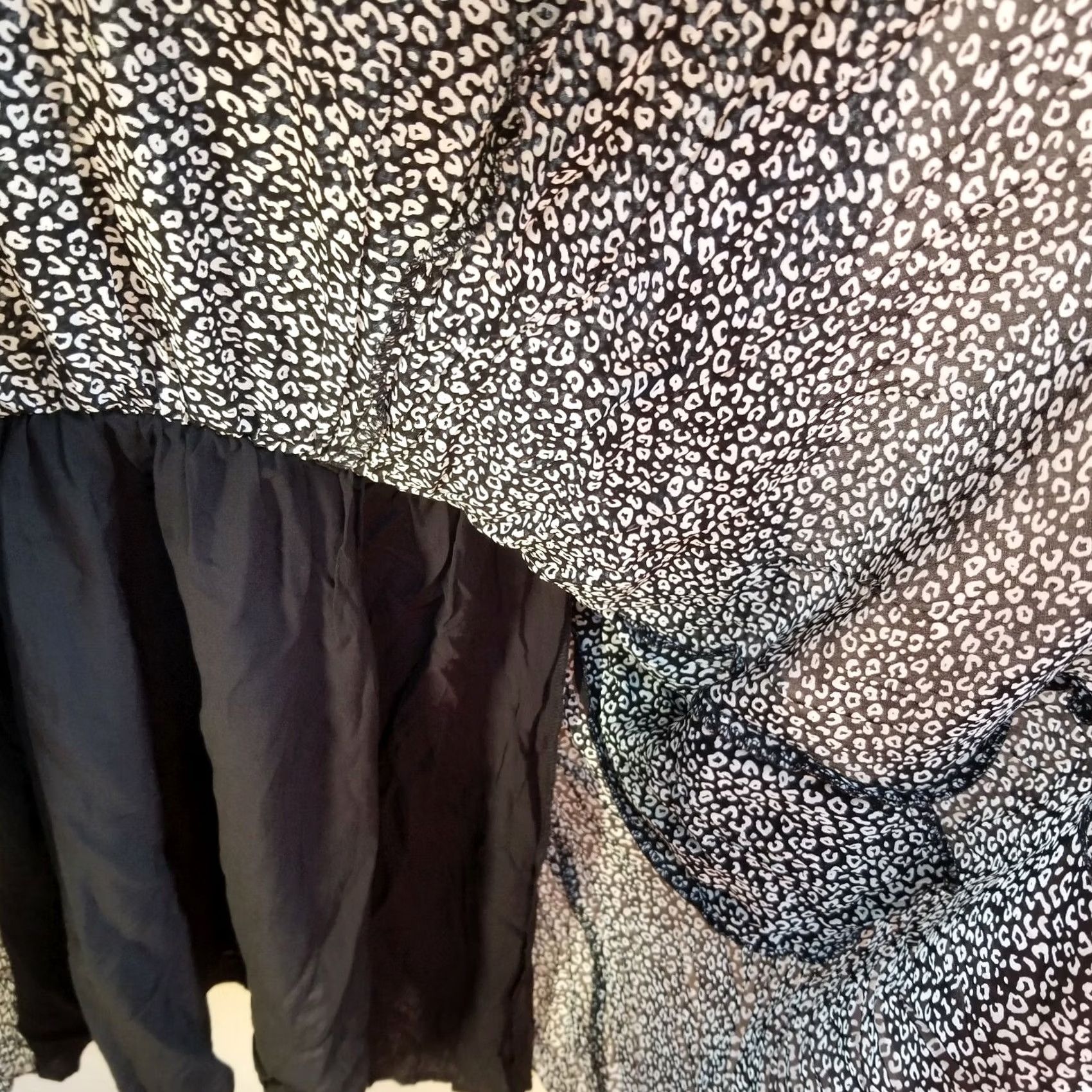 Anthropologie Maeve by Anthropologie Women's Mini Dress Cheetah Print Overlap Black White Small NWT Overlap V-Neck Long Sleeve 100% Viscose Size S / US 4 / IT 40 - 6 Thumbnail