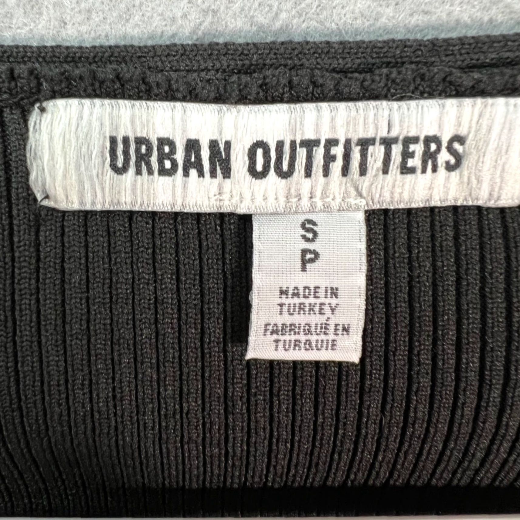 Urban Outfitters Urban Outfitters Womens S Black Ribbed Long Sleeve V-Neck Top Shirt Blouse Cropped Knit Stretch Casual Modern Women's Style Size S / US 4 / IT 40 - 3 Thumbnail