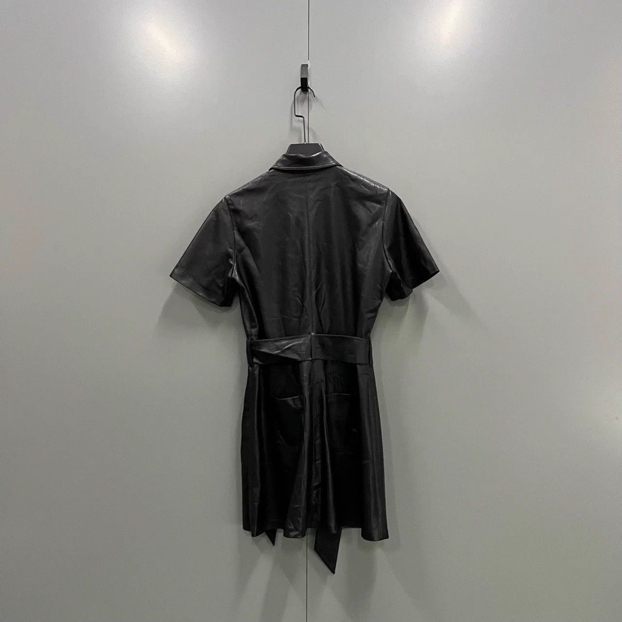 Nanushka Nanushka women's black short-sleeve leather dress S M new Size M / US 6-8 / IT 42-44 - 2 Thumbnail
