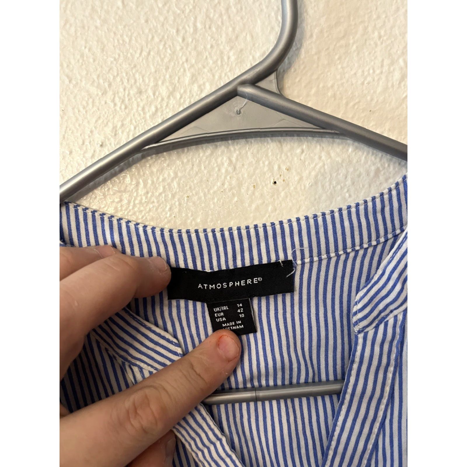 Vintage Atmosphere Blouse Womens Medium Blue Striped Long Sleeve Crew Neck Casual 3/4 Cotton Polyester Rayon Button Vintage? No (Regular) Womens Size M / US 6-8 / IT 42-44 - 2 Thumbnail
