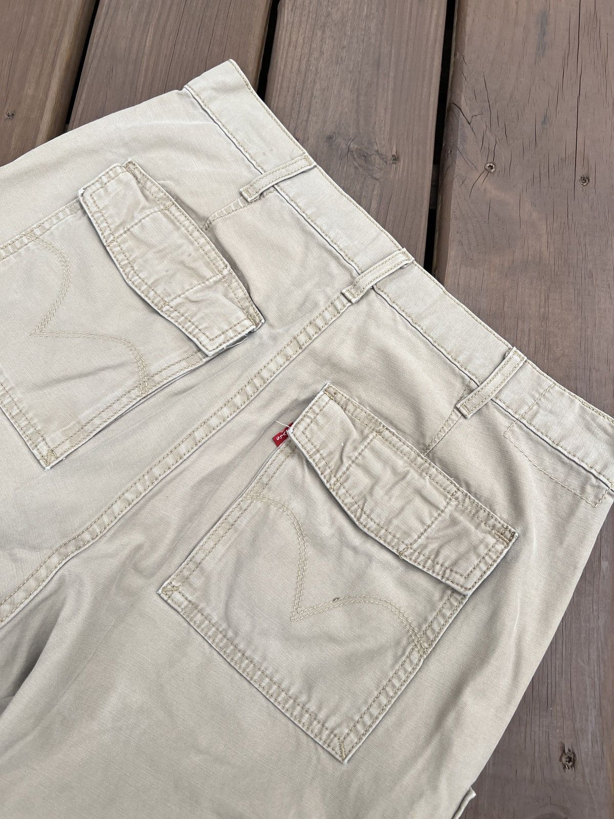 Levi's × Vintage Vintage Levi’s Baggy Cargo Workwear Shorts Size US 31 - 6 Thumbnail