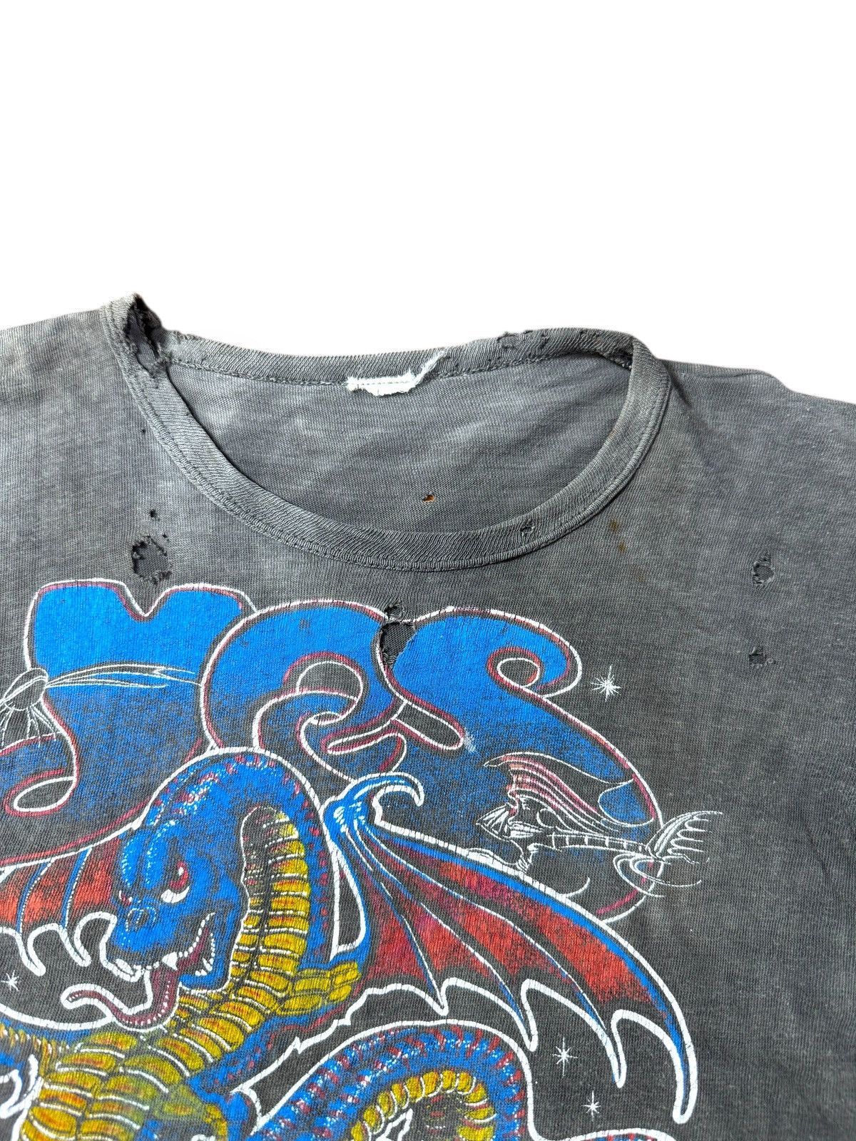 Band Tees *RARE* 1978 YES TOUR USA DRAGON THRASHED T-SHIRT ROCK BAND Size US M / EU 48-50 / 2 - 2 Thumbnail