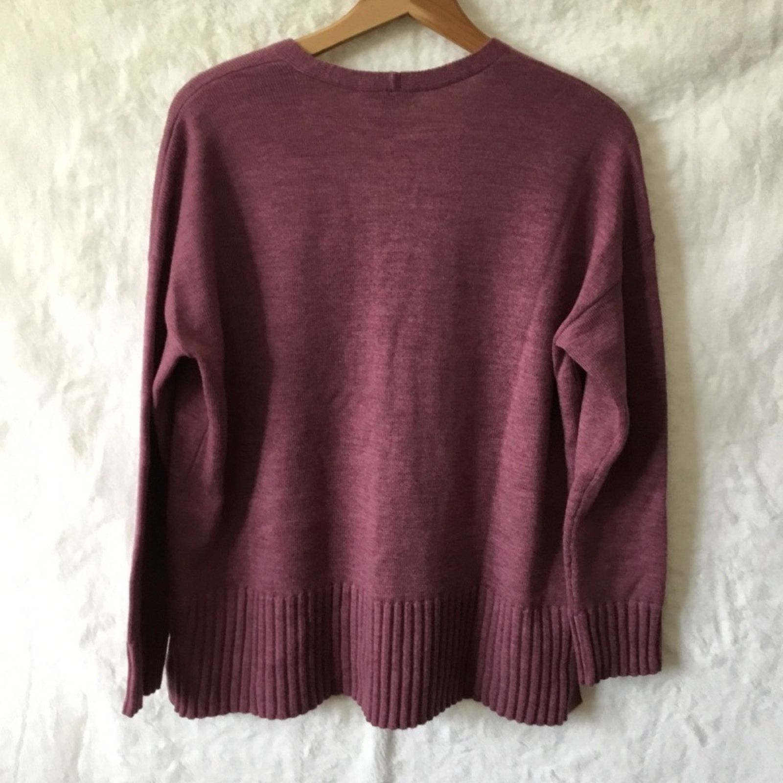 Eileen Fisher Eileen Fisher Wine Merino Wool V-Neck Sweater Size XS / US 0-2 / IT 36-38 - 7 Thumbnail