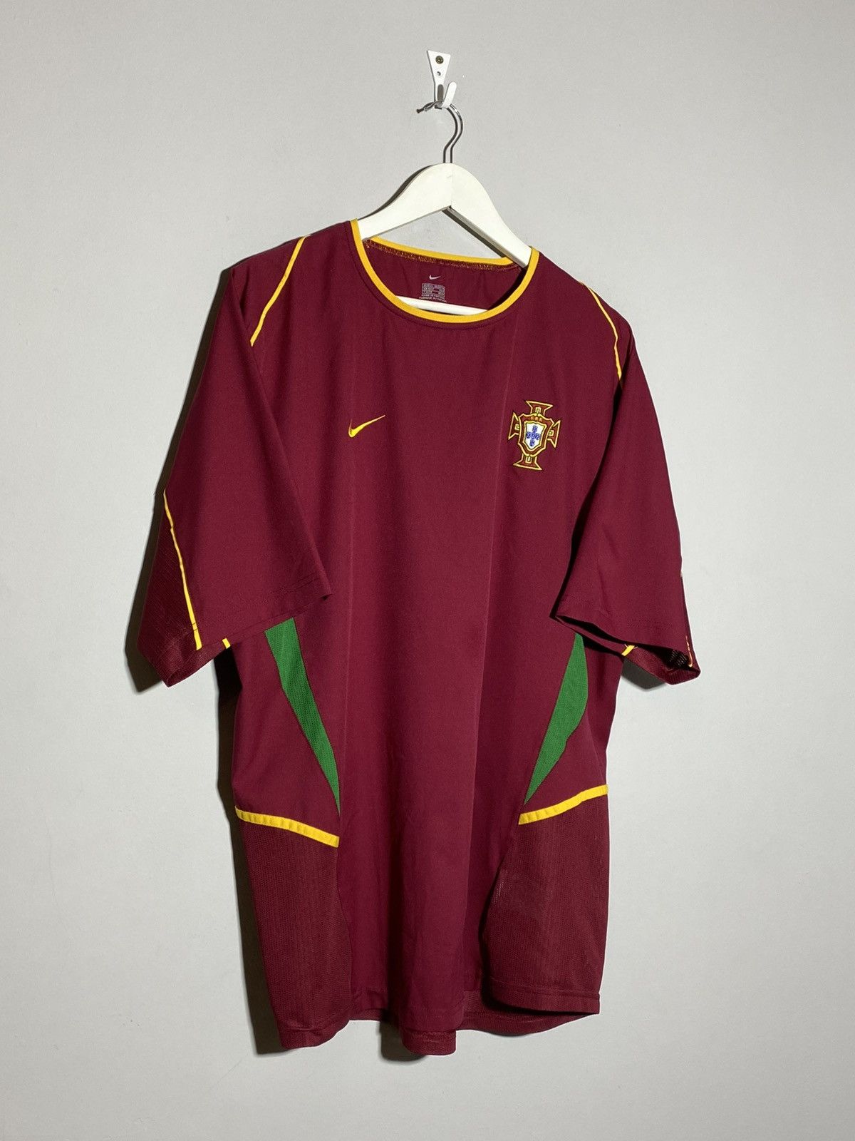 Nike 2002 Portugal National Team Home Soccer Jersey Size US XL / EU 56 / 4 - 3 Thumbnail