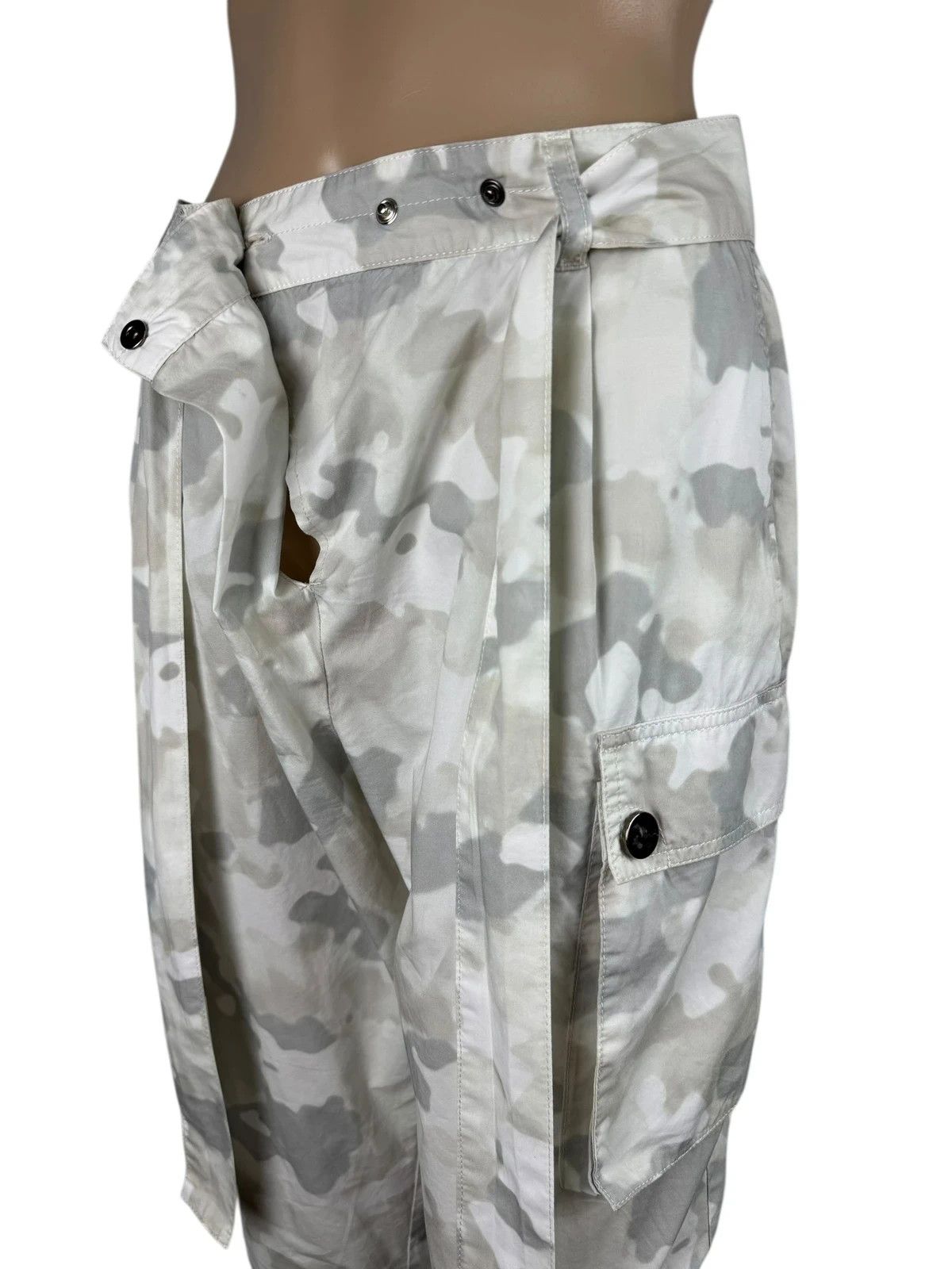 Pinko Pinko Camouflage Cargo Pants Crop Belted size GB8 I40 Size 27" / US 4 / IT 40 - 9 Thumbnail