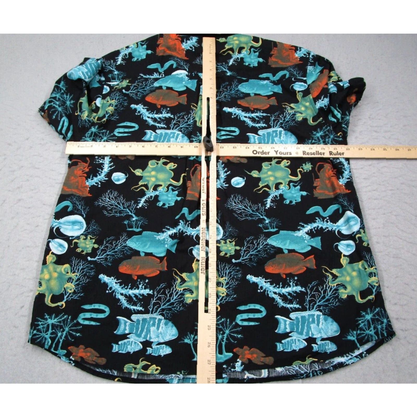 Vintage LRG Shirt Men Large Black Short Sleeve Button Up Hawaiian Fish Octopus Monkey Graphic Mens Size US L / EU 52-54 / 3 - 5 Thumbnail