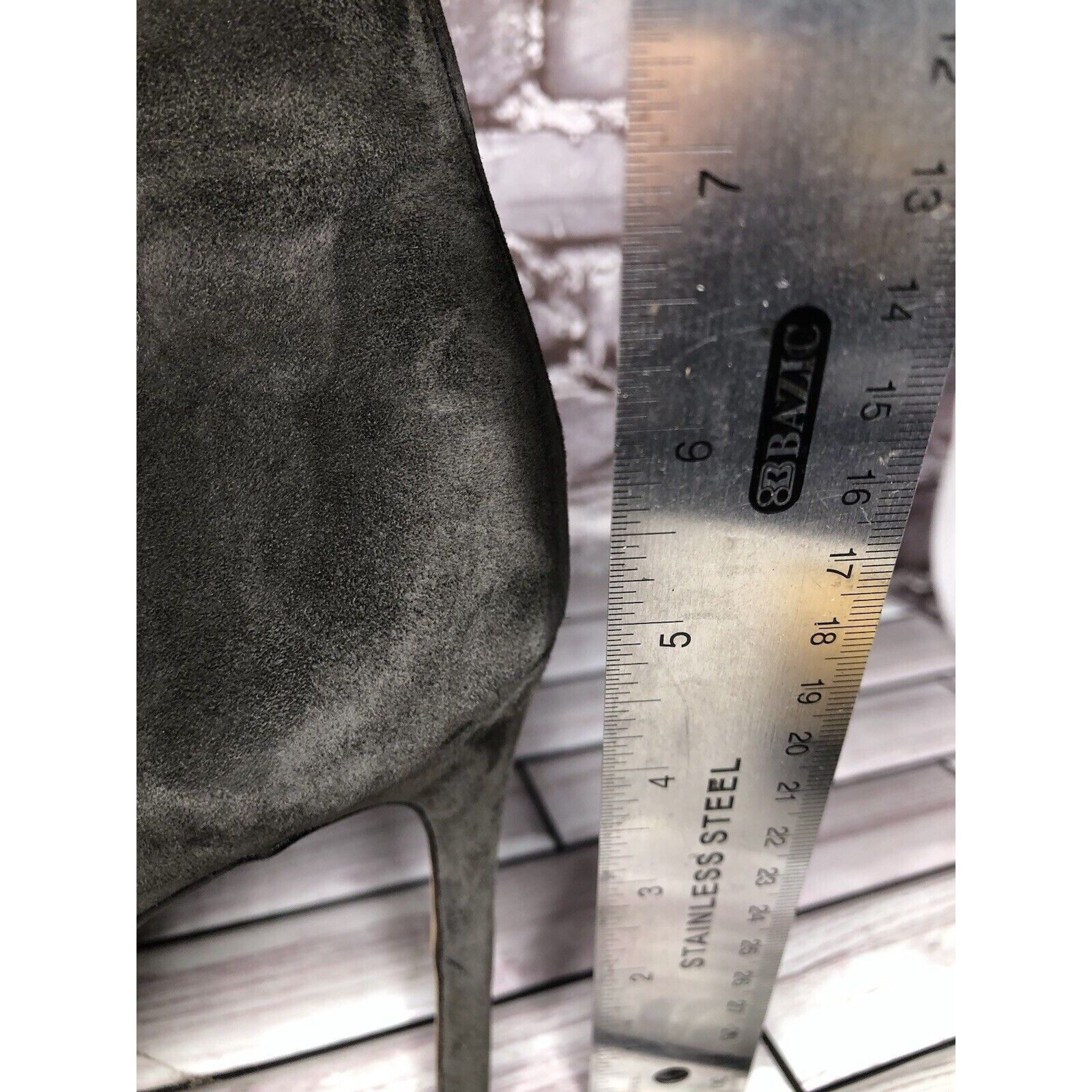 Vince Camuto Vince Camuto Nigel Charcoal Gray Suede Elastic Pointed Toe H Size US 9 / IT 39 - 14 Thumbnail