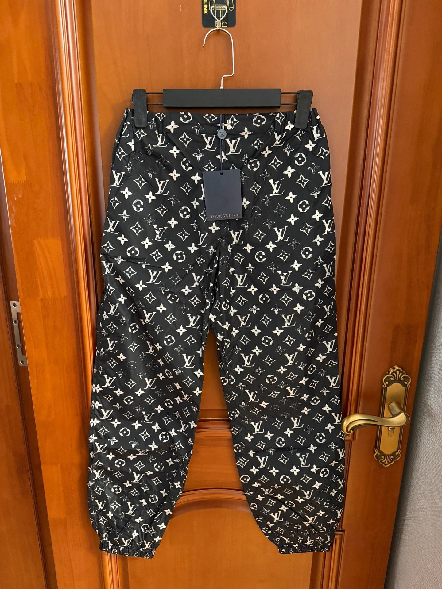 Louis Vuitton Louis Vuitton Monogram Jogger Pants Size 36 Size 26" / US 2 / IT 38 - 1 Thumbnail