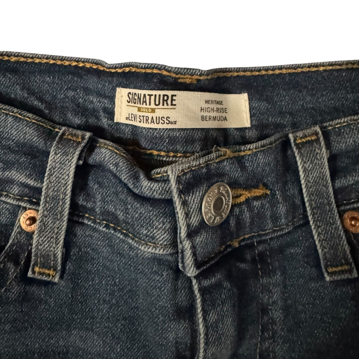 Levi's Levi's Signature Bermuda Shorts – Distressed Cut-Off Size 4 Size 27" / US 4 / IT 40 - 2 Thumbnail