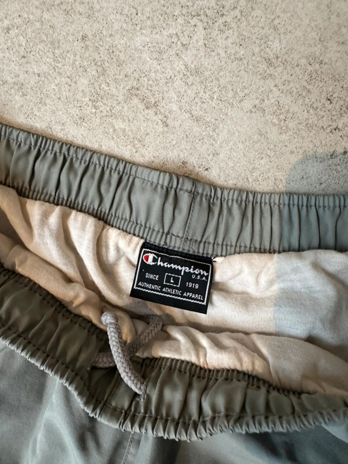 Champion Vintage Champion Shorts Size US 32 / EU 48 - 4 Thumbnail