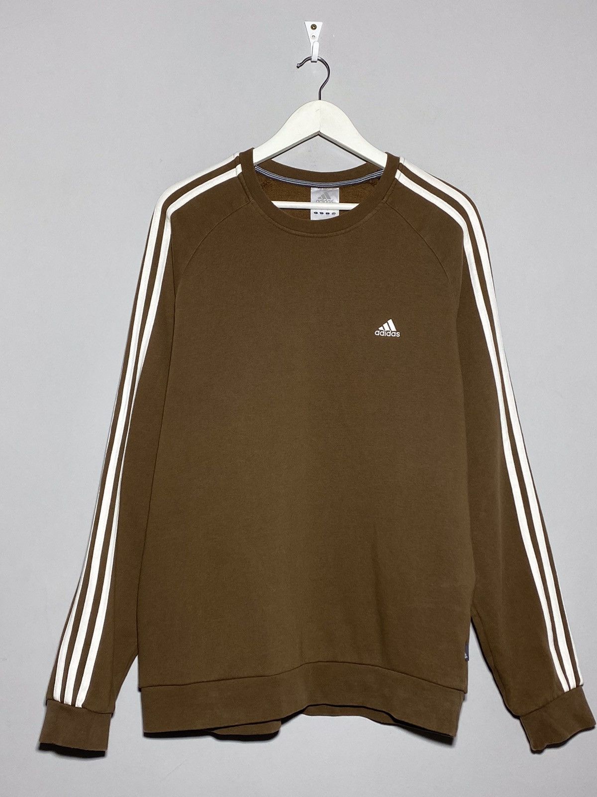 Adidas 🔥 ADIDAS Y2K BROWN 3-STRIPES CREW SWEAT RETRO SPORT VIBE Size US L / EU 52-54 / 3 - 1 Thumbnail