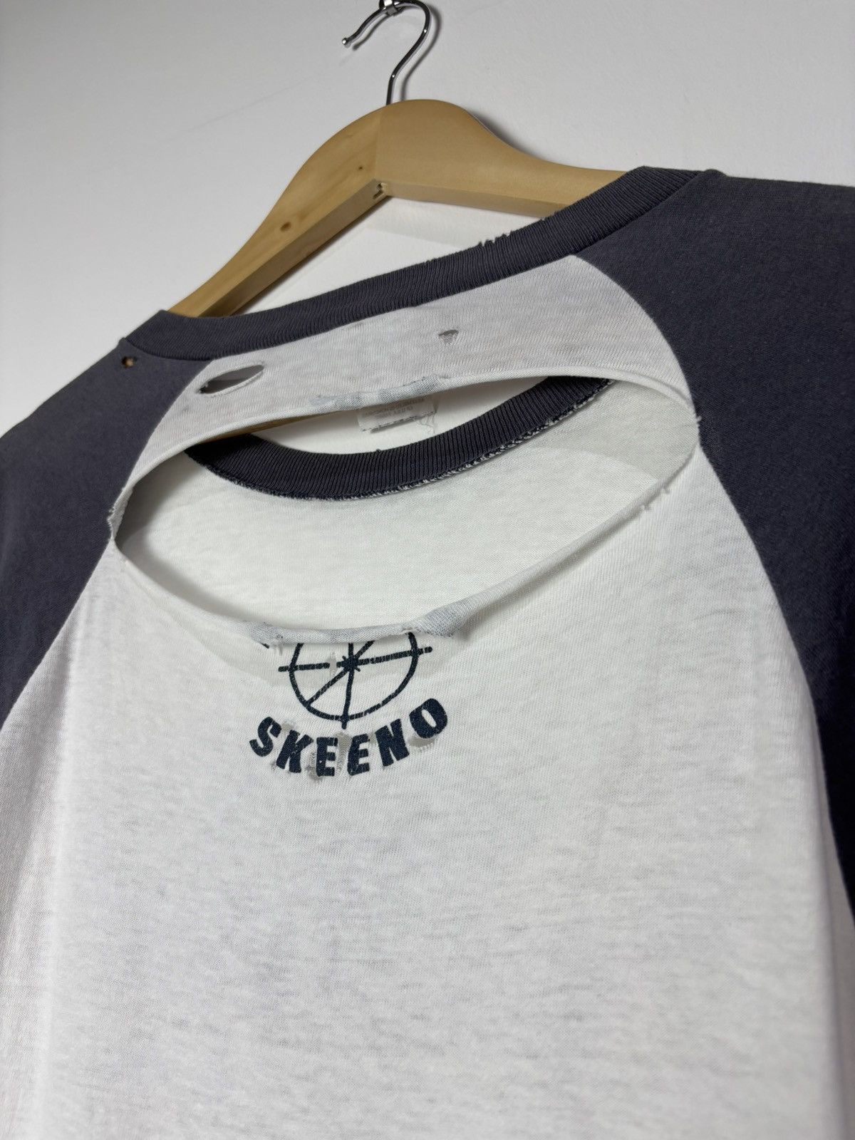 Band Tees Vintage distressed 2000’s 7 seconds band Size US L / EU 52-54 / 3 - 7 Thumbnail