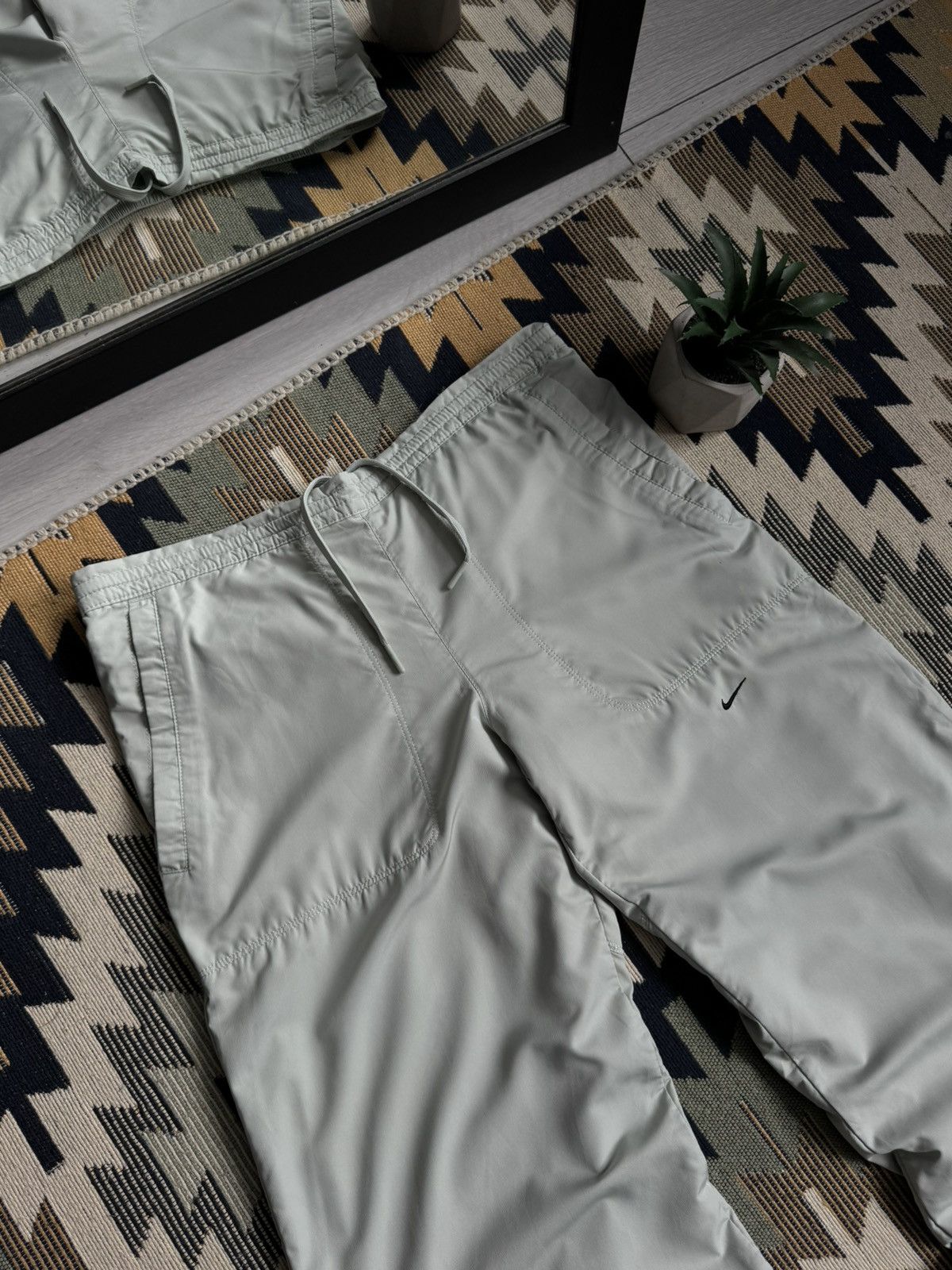 Nike Vintage Nike Nylon Baggy Y2K Pants Size 28" / US 6 / IT 42 - 5 Thumbnail