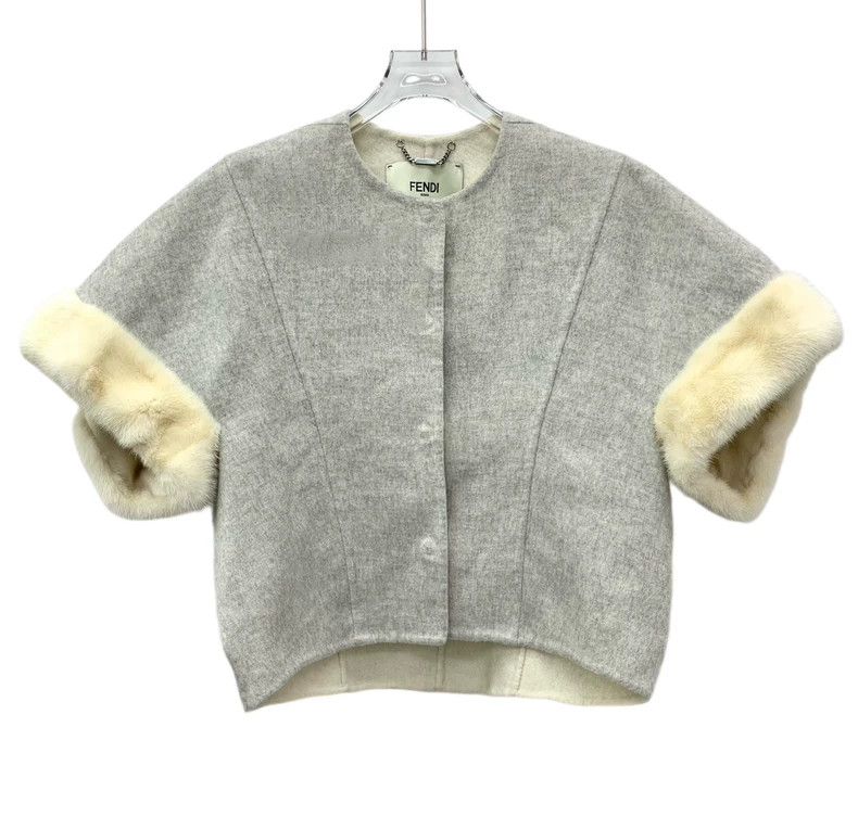 Fendi FENDI Beige Cashmere Crew Neck Short Sleeve Mink Fur Patch Size XS / US 0-2 / IT 36-38 - 1 Thumbnail
