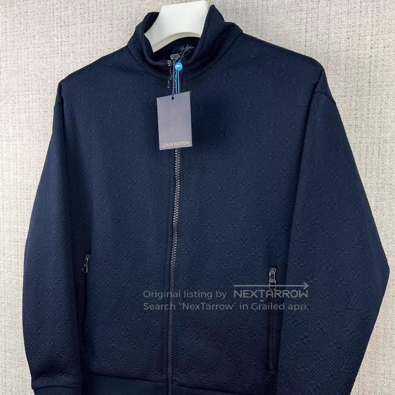 Louis Vuitton Louis Vuitton Solid Floral Embossed Casual Stand Neck Zip Size US XS / EU 42 / 0 - 2 Thumbnail