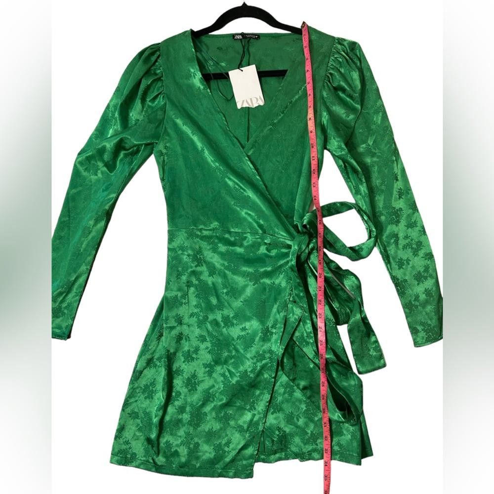 Zara Zara l NWT Wrap Front Floral Satin Effect Mini Dress Small Size S / US 4 / IT 40 - 5 Thumbnail