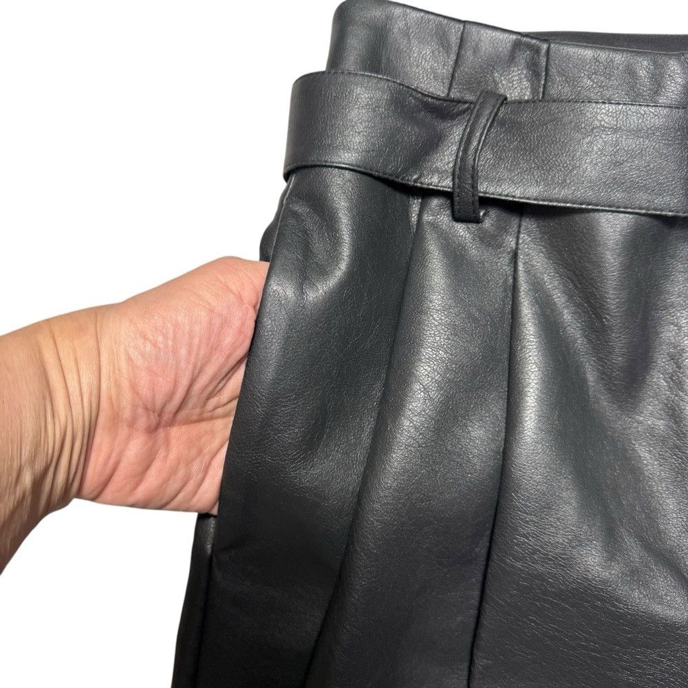 Bcbgmaxazria BCBGMAXAZRIA Pleated Faux Leather Pants Size M Size 32" / US 10 / IT 46 - 9 Thumbnail
