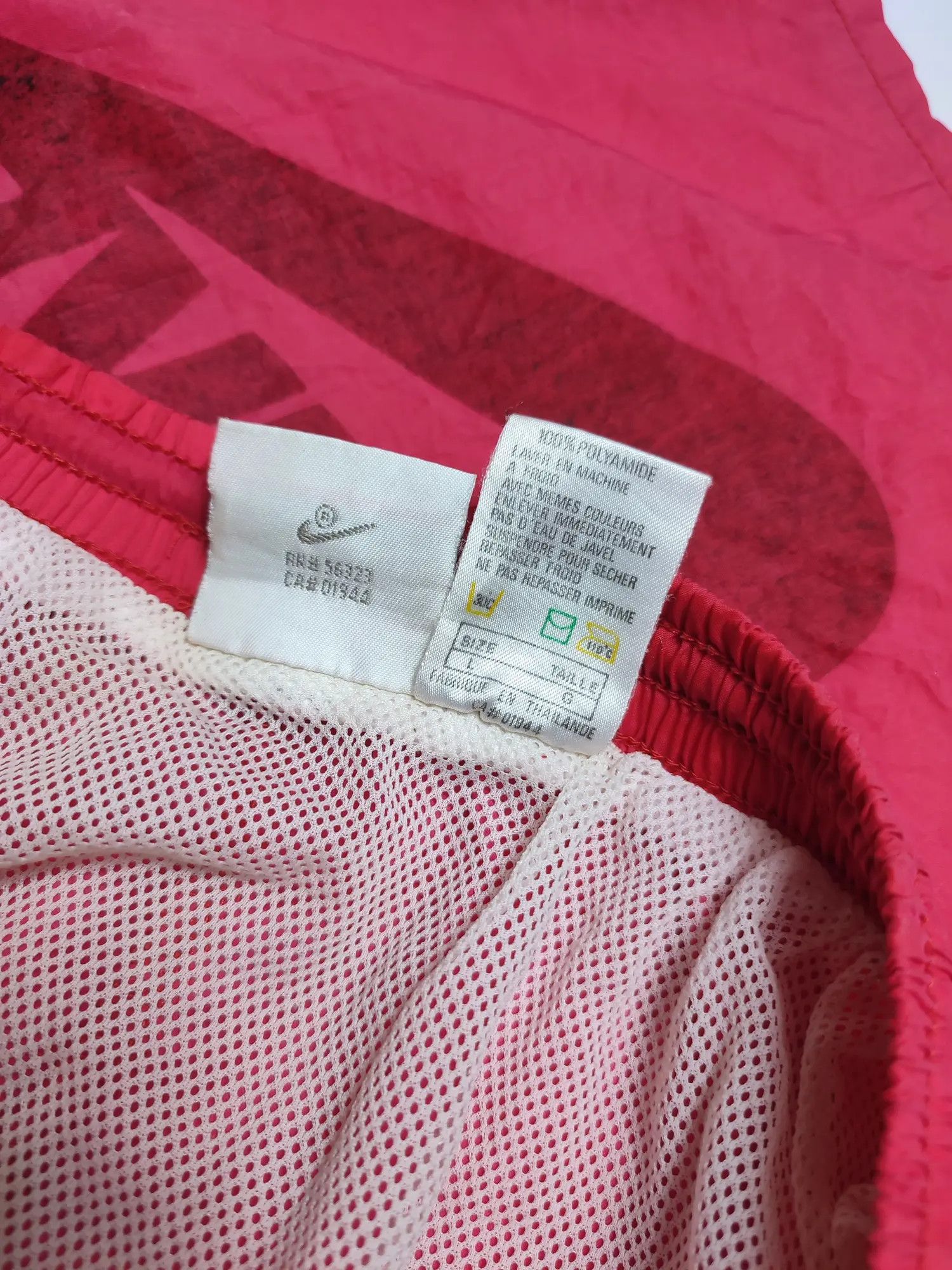 Nike 🔥Vintage 90's Nike Nylon Pink shorts Size US 34 / EU 50 - 6 Thumbnail