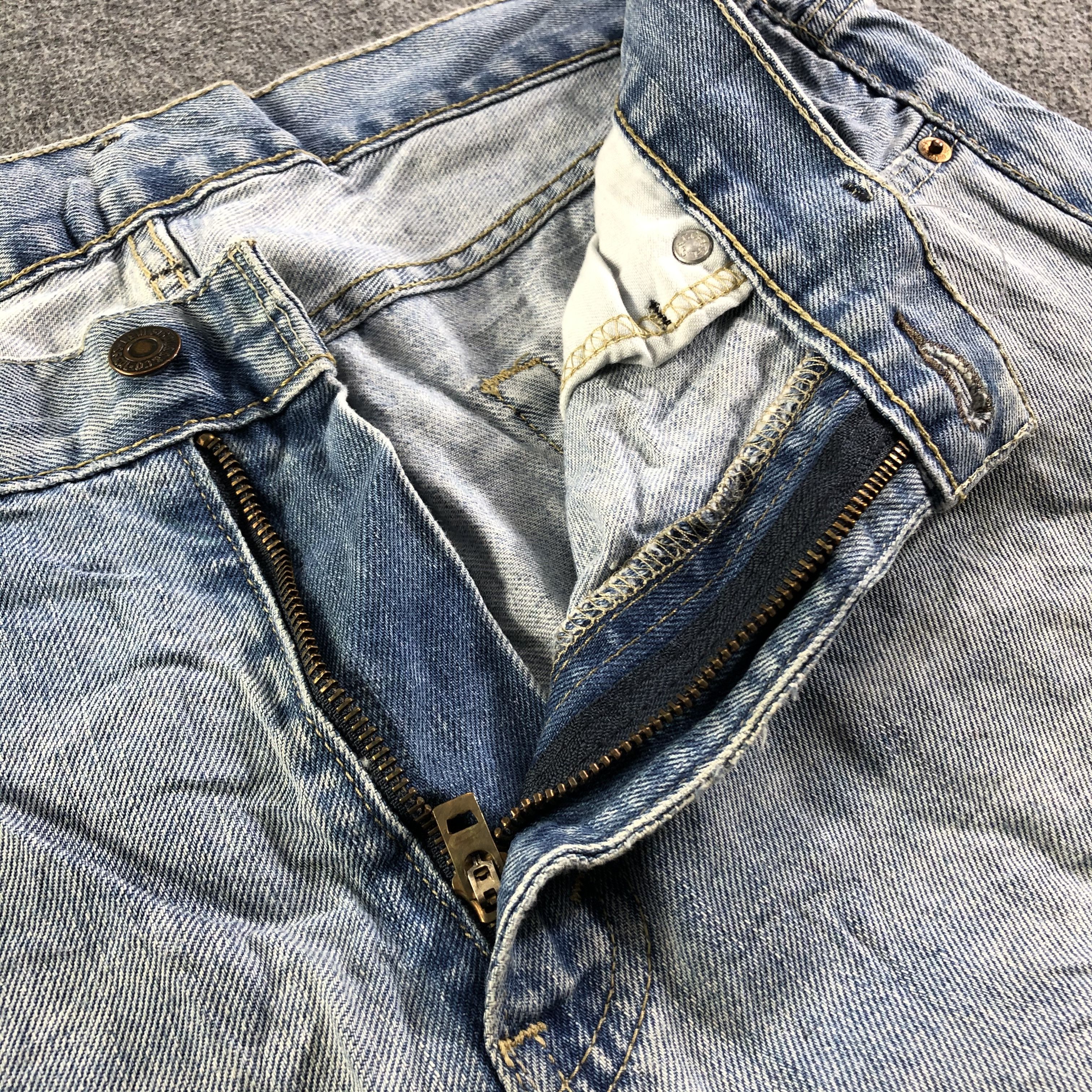 Levi's Vintage Blue Wash Levis 505 Jeans-J3298 Size US 35 - 9 Thumbnail