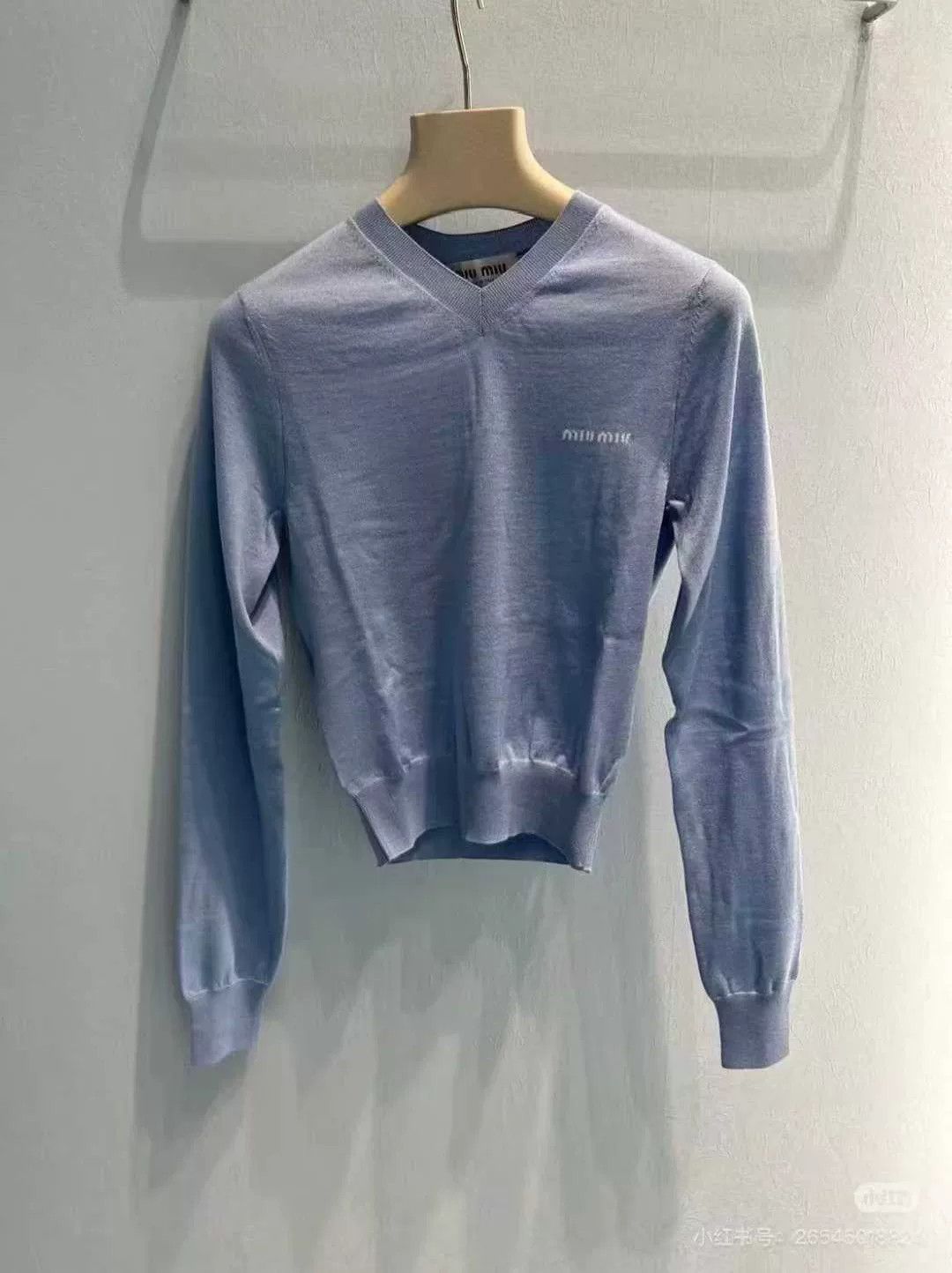 Miu Miu miumiu cashmere and silk knitted sweater Size US M / EU 48-50 / 2 - 1 Thumbnail