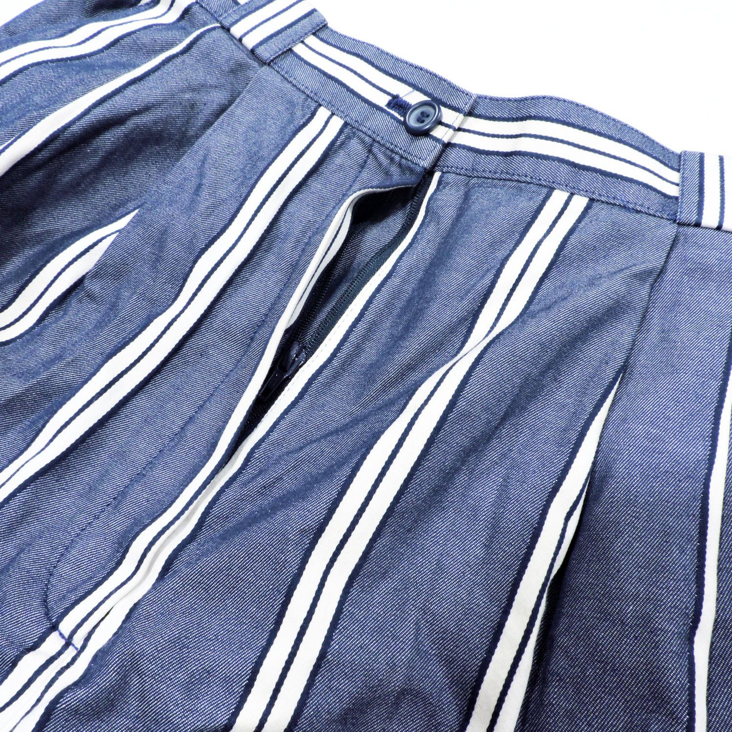Christian Dior Monsieur CHRISTIAN DIOR SPORT STRIPED SHORT PANTS Size 27" / US 4 / IT 40 - 8 Thumbnail