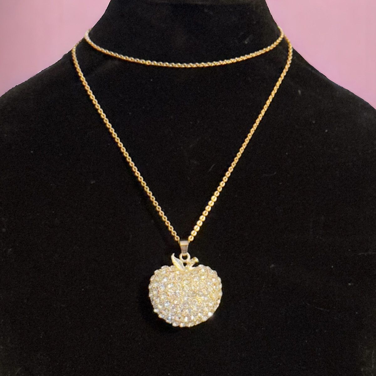 Other Large paved rhinestone puffed apple pendant necklace Size ONE SIZE - 1 Thumbnail