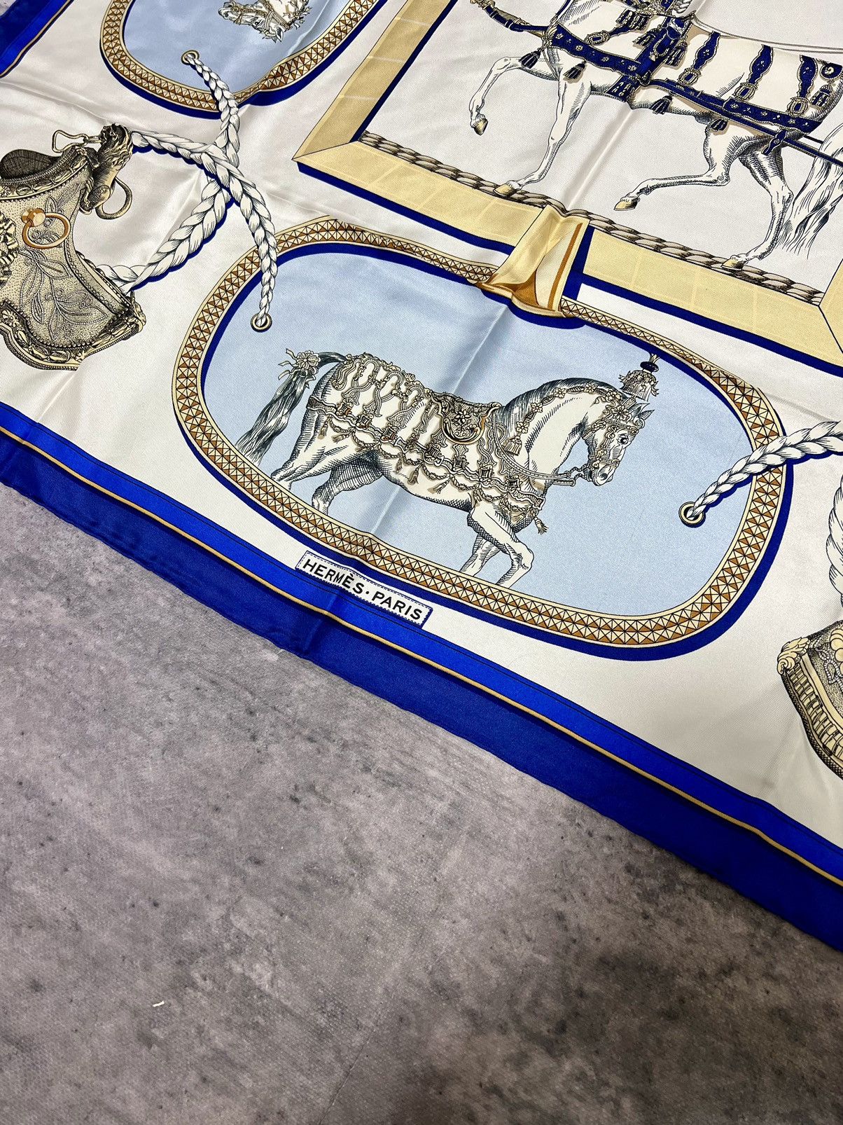 Hermes × Vintage Silk Hermes Paris grand Apparat square scarf Size ONE SIZE - 3 Thumbnail