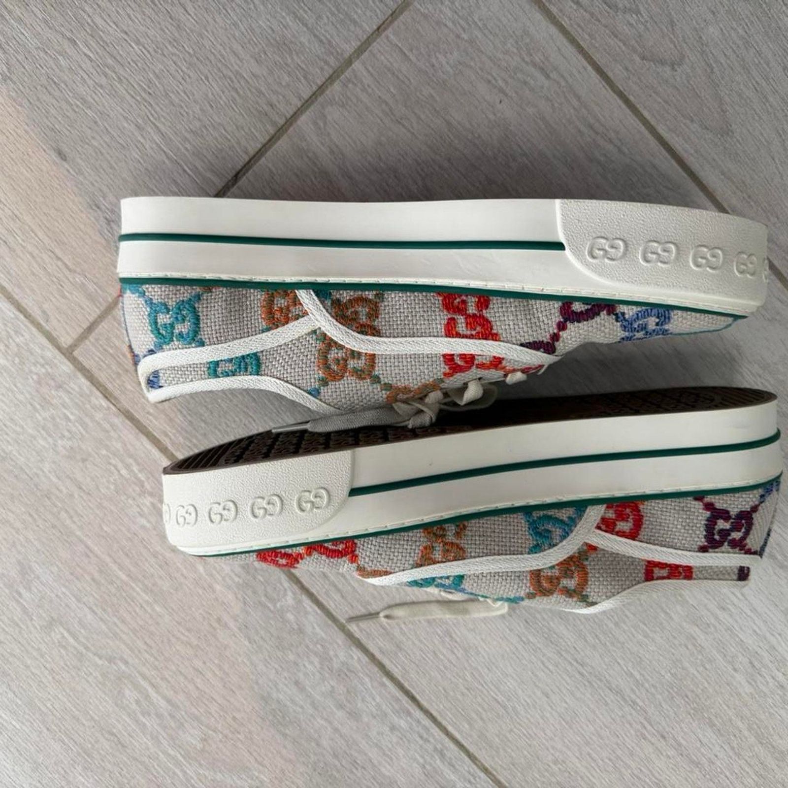 Gucci Rare gucci tennis 1977 multi color US Women 10.5/40.5 Size US 10.5 / IT 40.5 - 3 Thumbnail