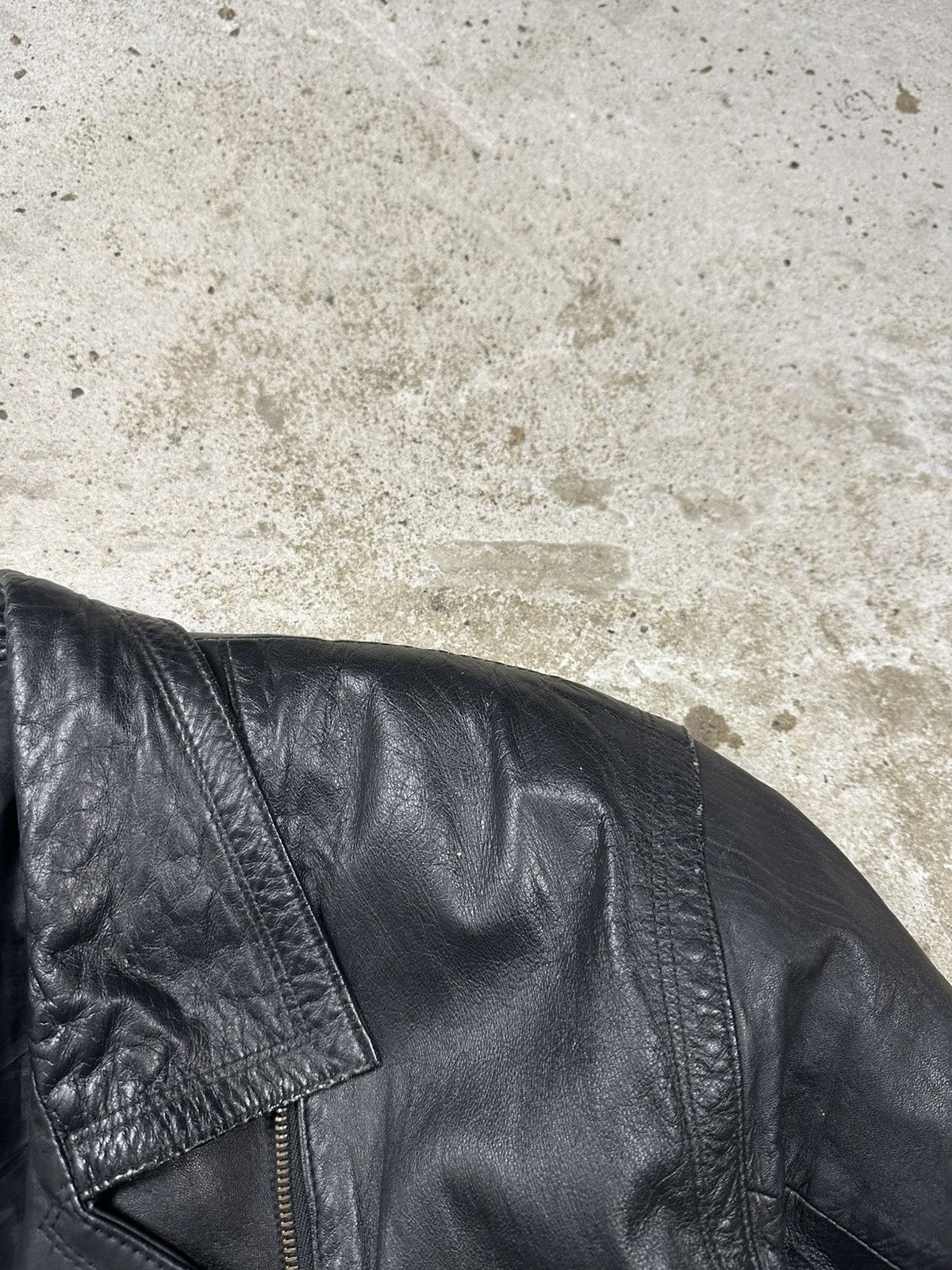 Vintage Vintage Y2K Moto Biker Style Black Cropped Leather Jacket Size US S / EU 44-46 / 1 - 8 Thumbnail